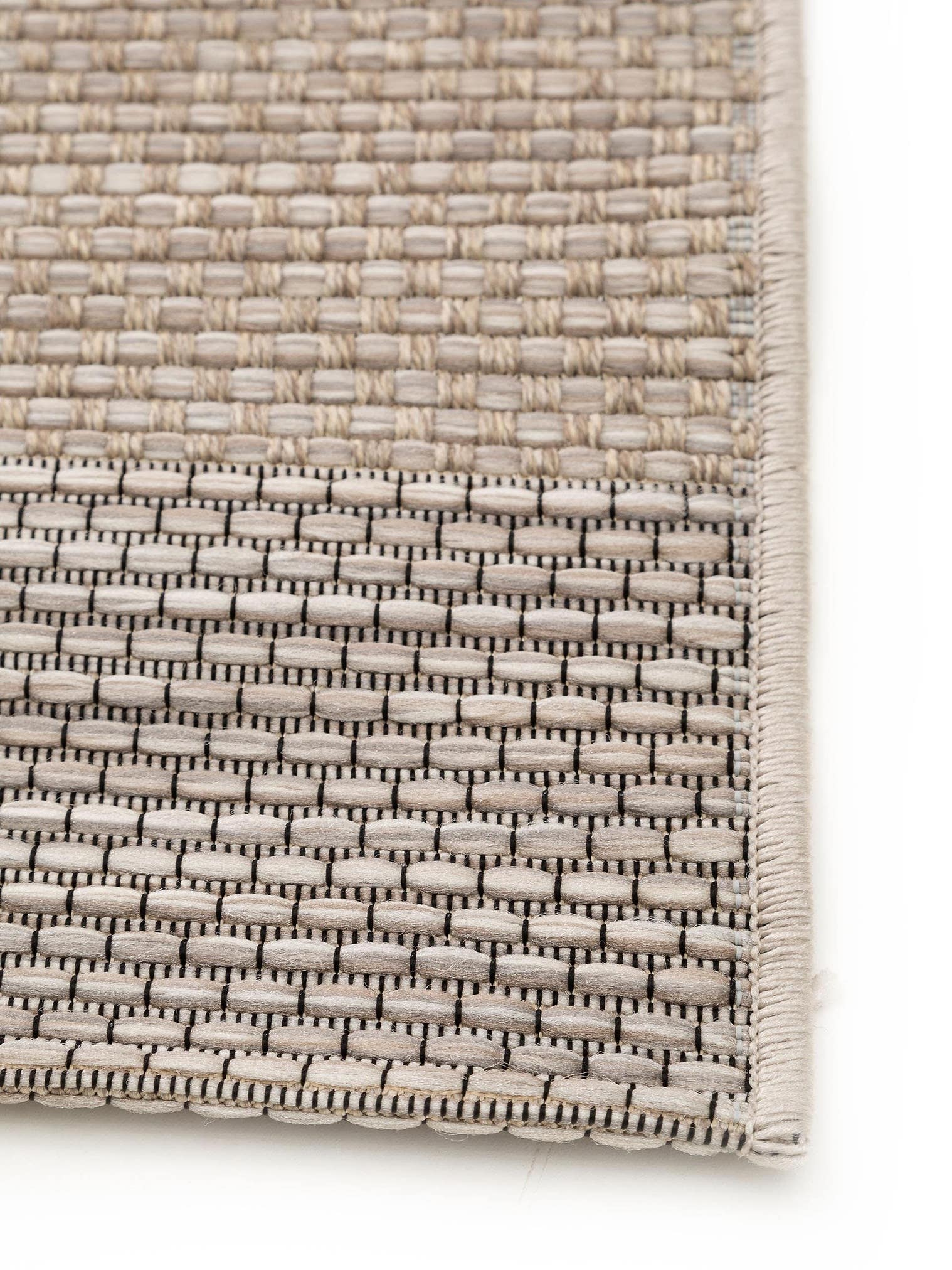 Teppich aus 100% Polypropylen in Beige mit bis 5 mm hohem Flor von benuta Nest