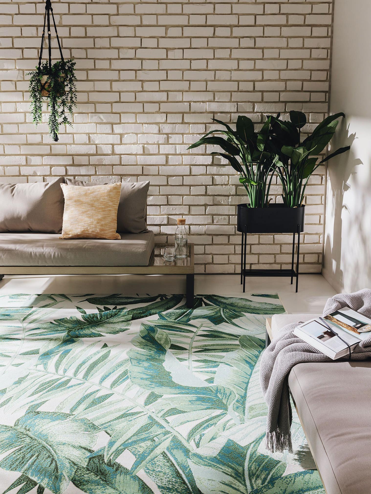 Koberec z 76 % polypropylen, 23 % polyester, 1 % latex. v Zelená s vlasem výšky do 5 mm od benuta Nest