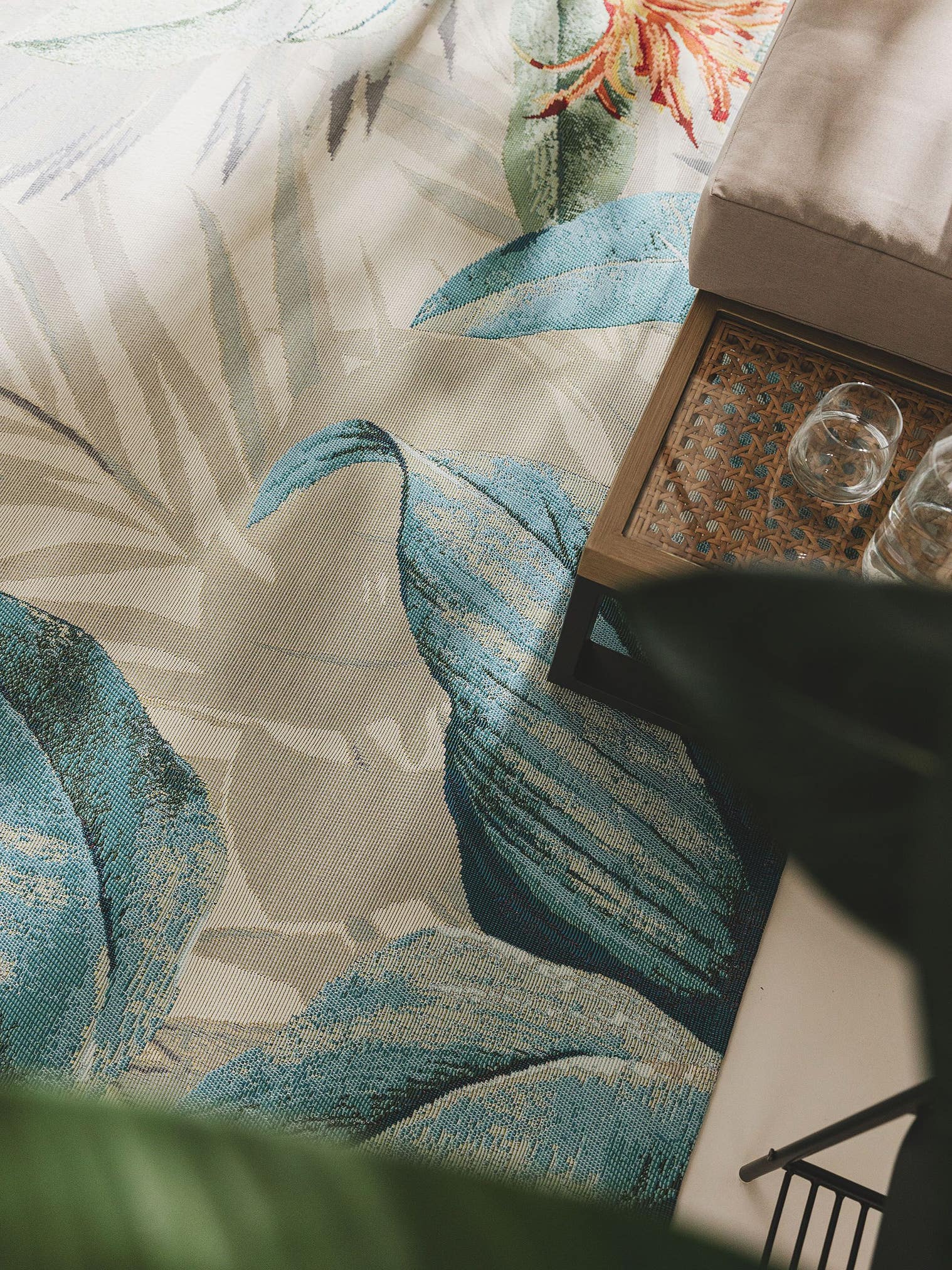 Tapis en 76% Polypropylène, 23% Polyester, 1% Latex en Multicouleur avec une pile de 1- 5 mm de hauteur de benuta Nest