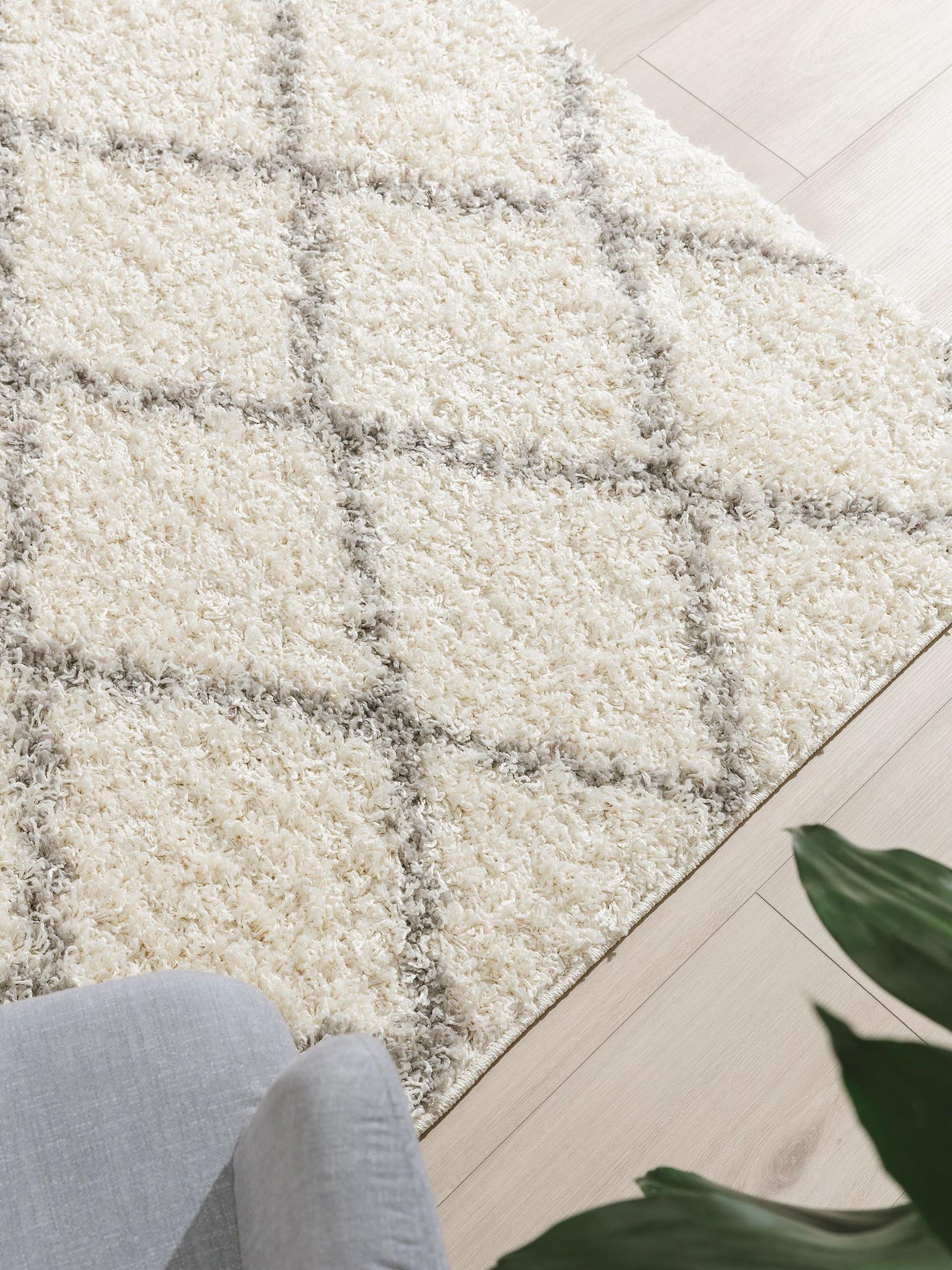 Tapijt van 100% Polypropyleen in Beige met een 31 - 40 mm hoge pool van benuta Pop