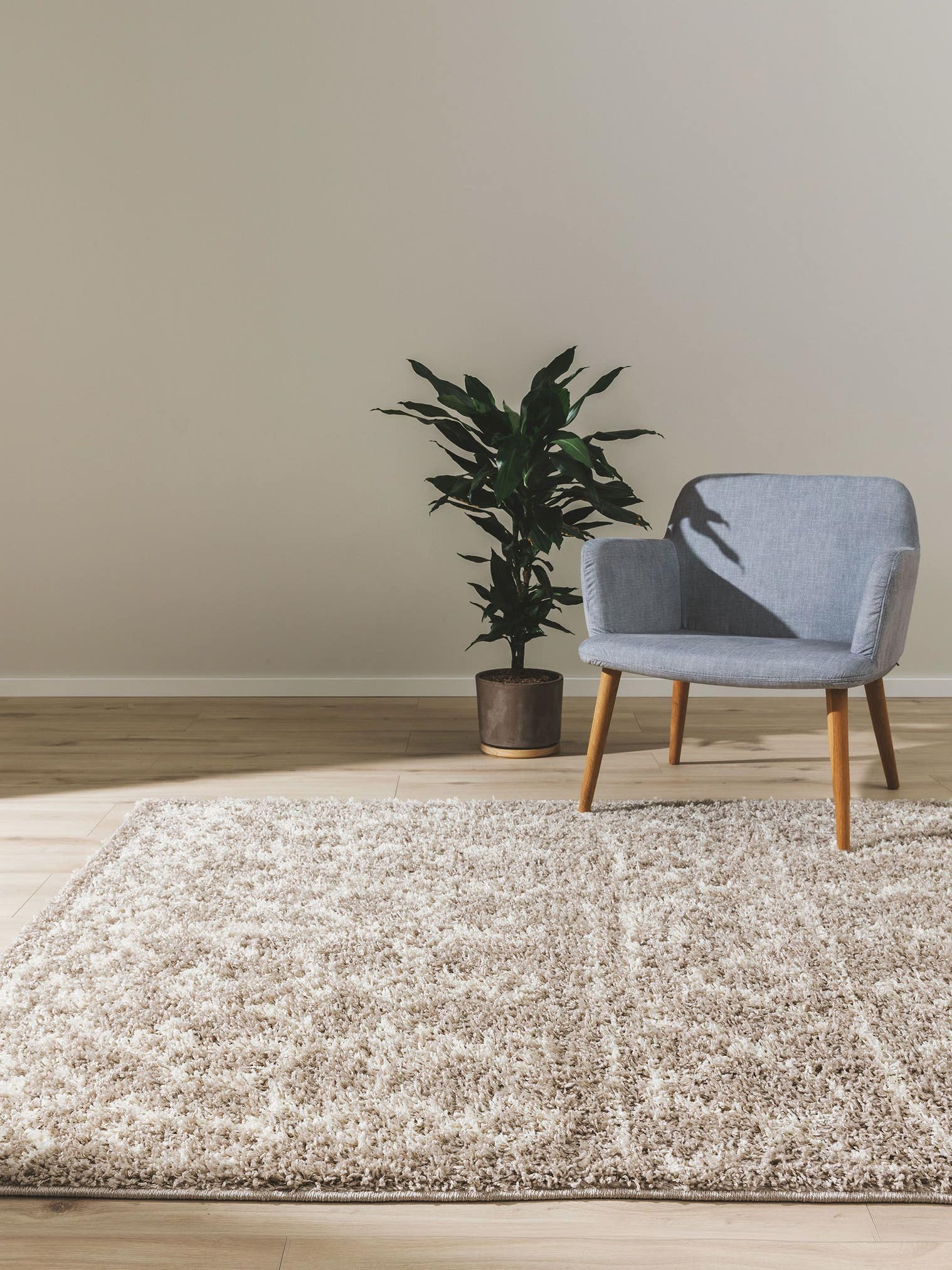 Tapis en 100% Polypropylène en Beige avec une pile de 31 - 40 mm de hauteur de benuta Pop
