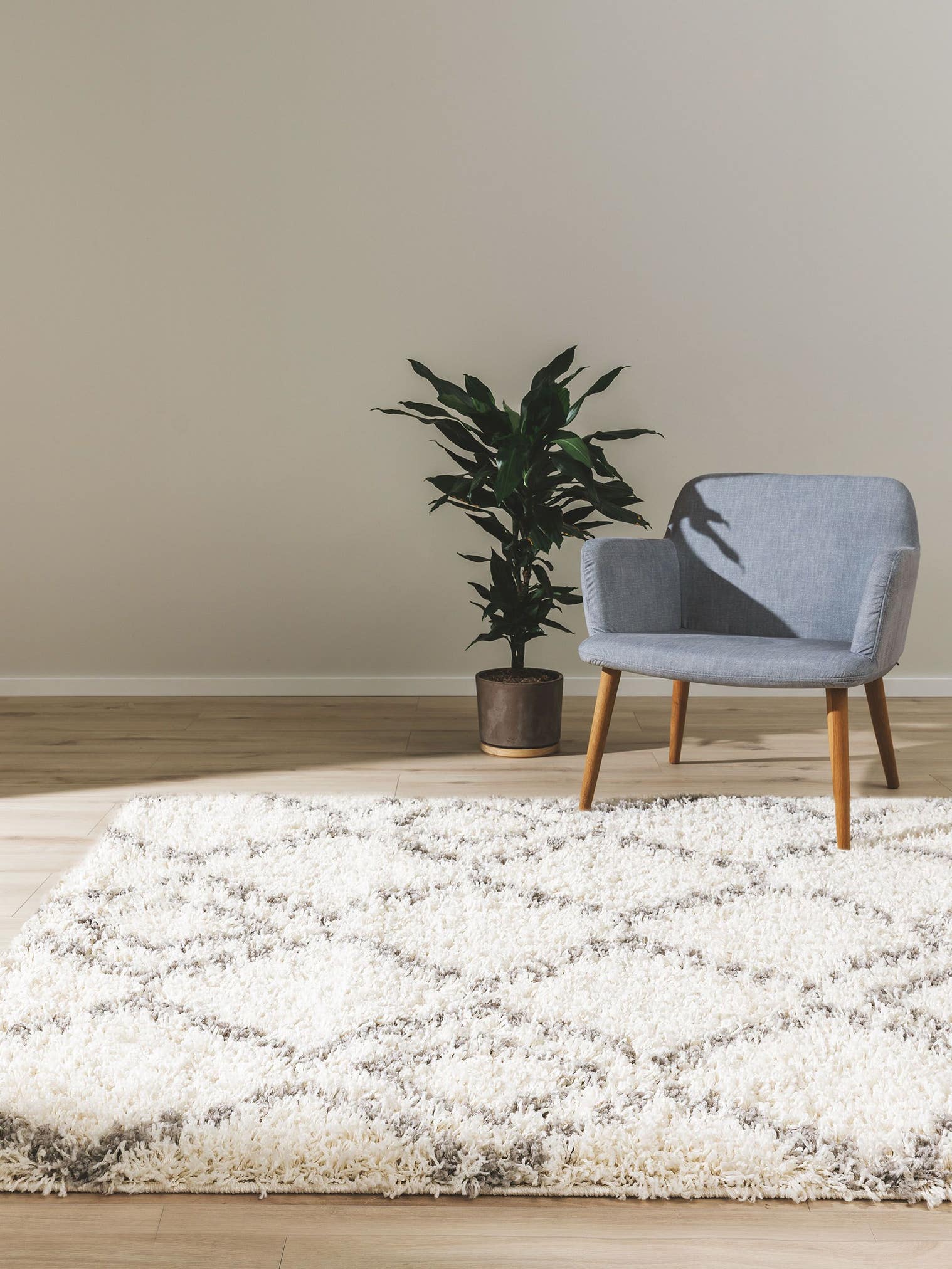 Teppich aus 100% Polypropylen in Beige mit 31 bis 40 mm hohem Flor von benuta Pop