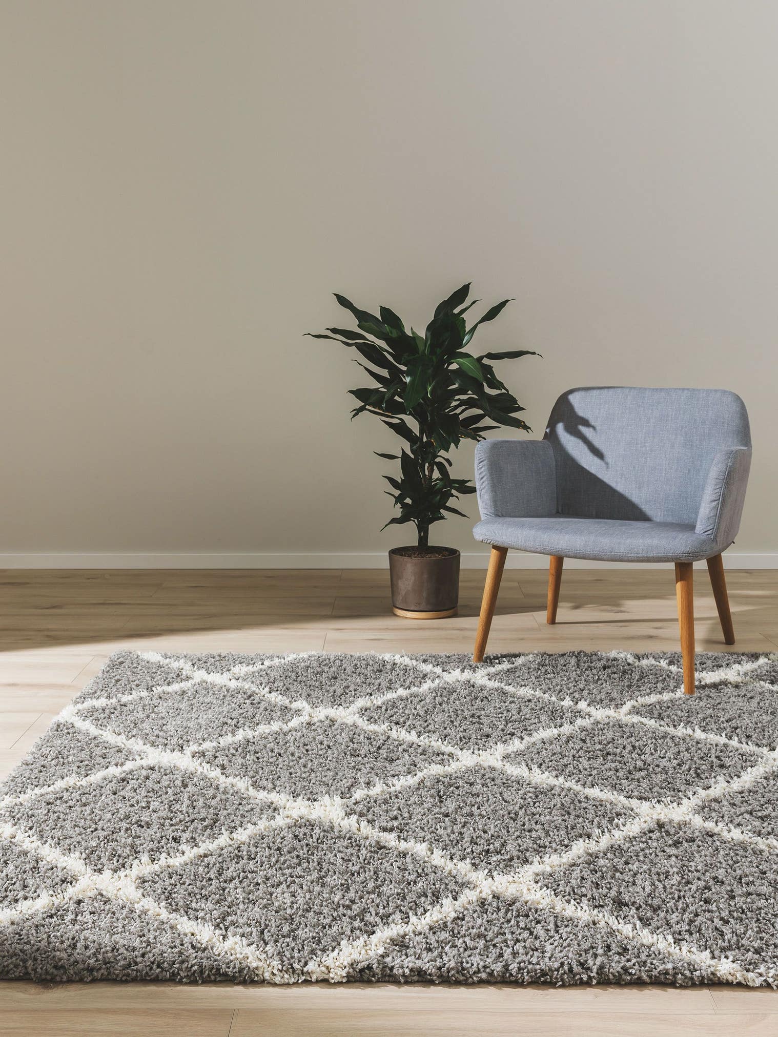 Teppich aus 100% Polypropylen in Grau mit 31 bis 40 mm hohem Flor von benuta Pop
