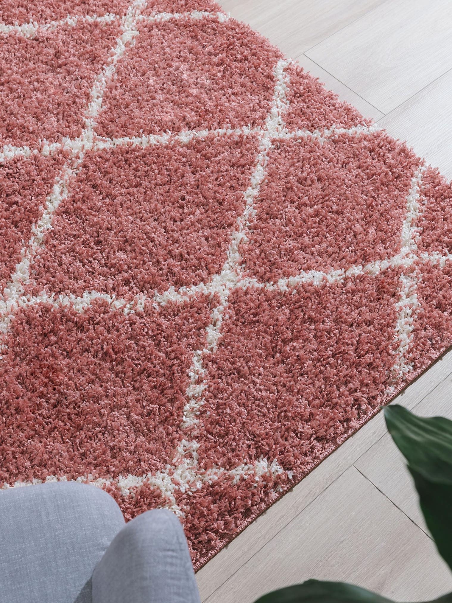 Teppich aus 100% Polypropylen in Rosa mit 31 bis 40 mm hohem Flor von benuta Pop