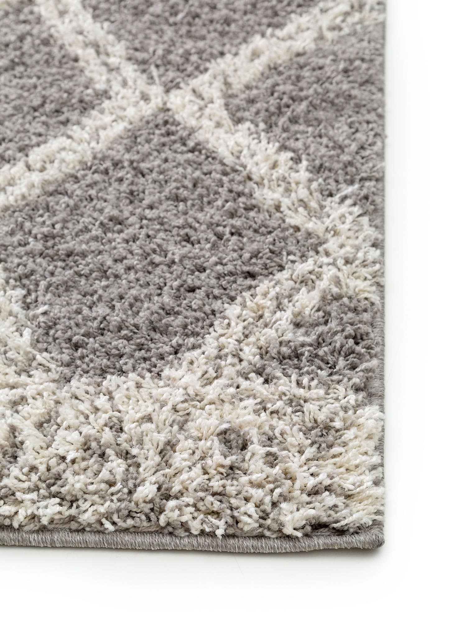 Teppich aus 100% Polypropylen in Grau mit 31 bis 40 mm hohem Flor von benuta Pop