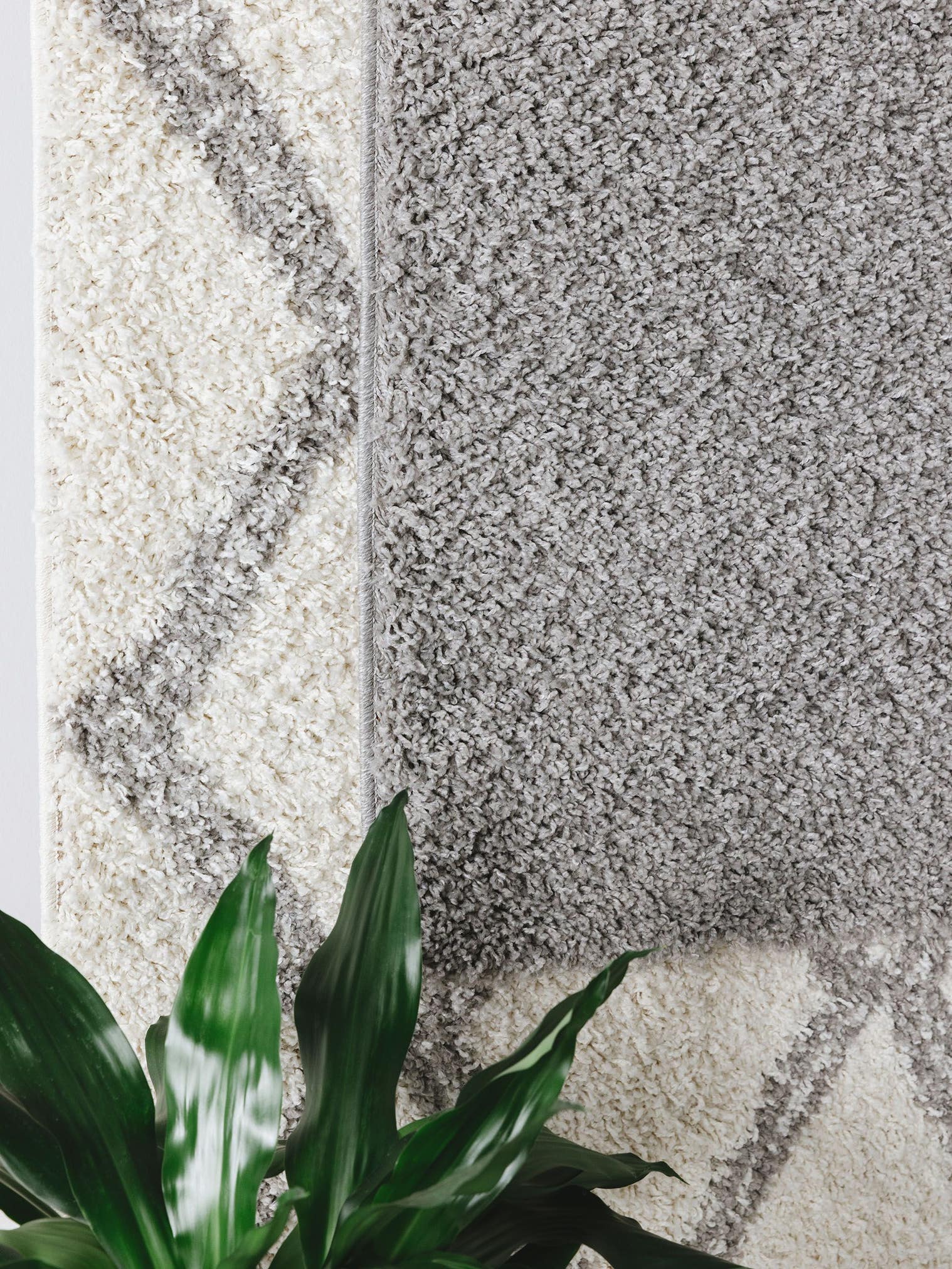 Teppich aus 100% Polypropylen in Beige mit 31 bis 40 mm hohem Flor von benuta Pop