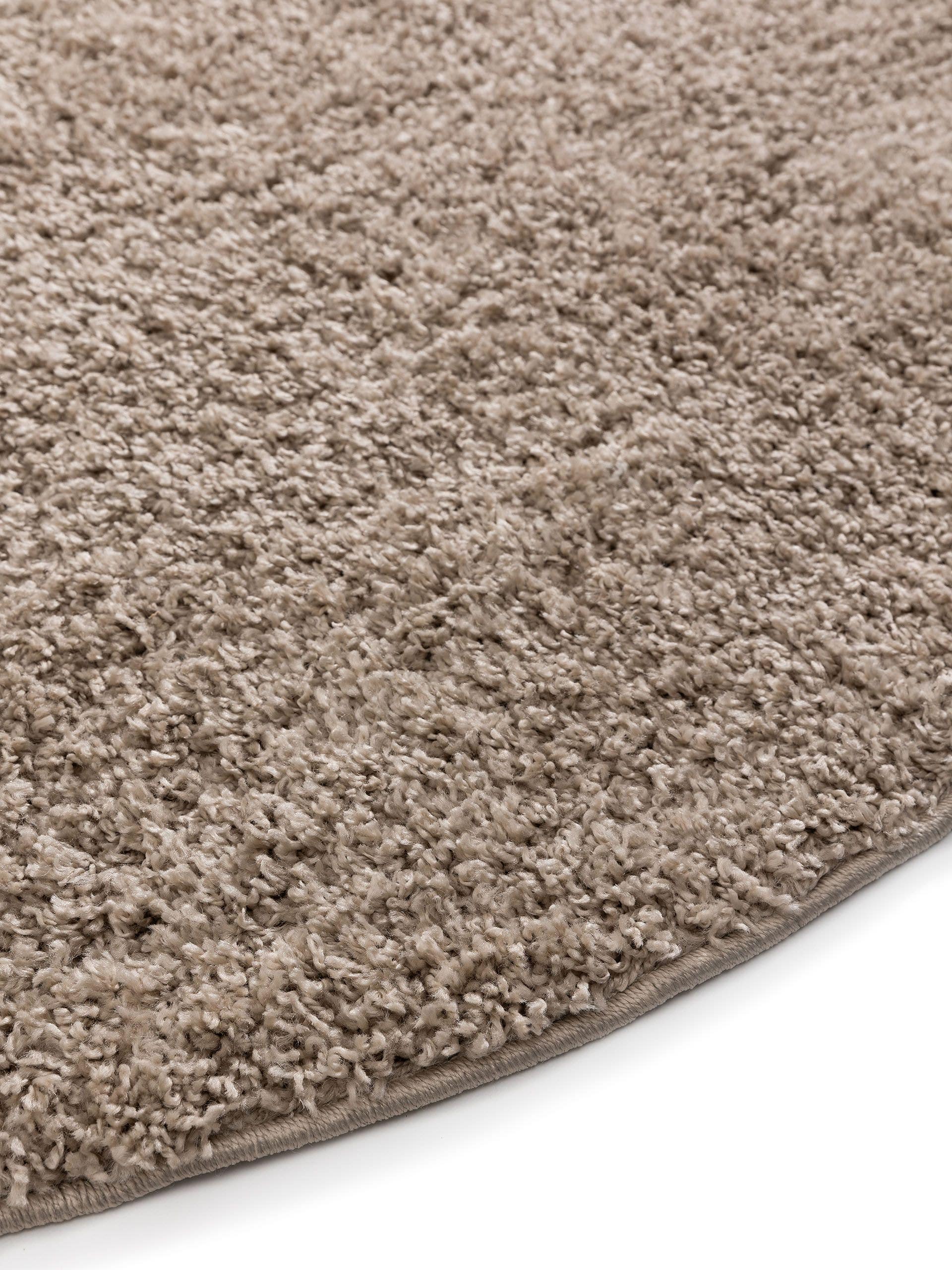 Rug made of 100% Polypropylene in Beige with a 31 - 40 mm high pile by benuta Basic