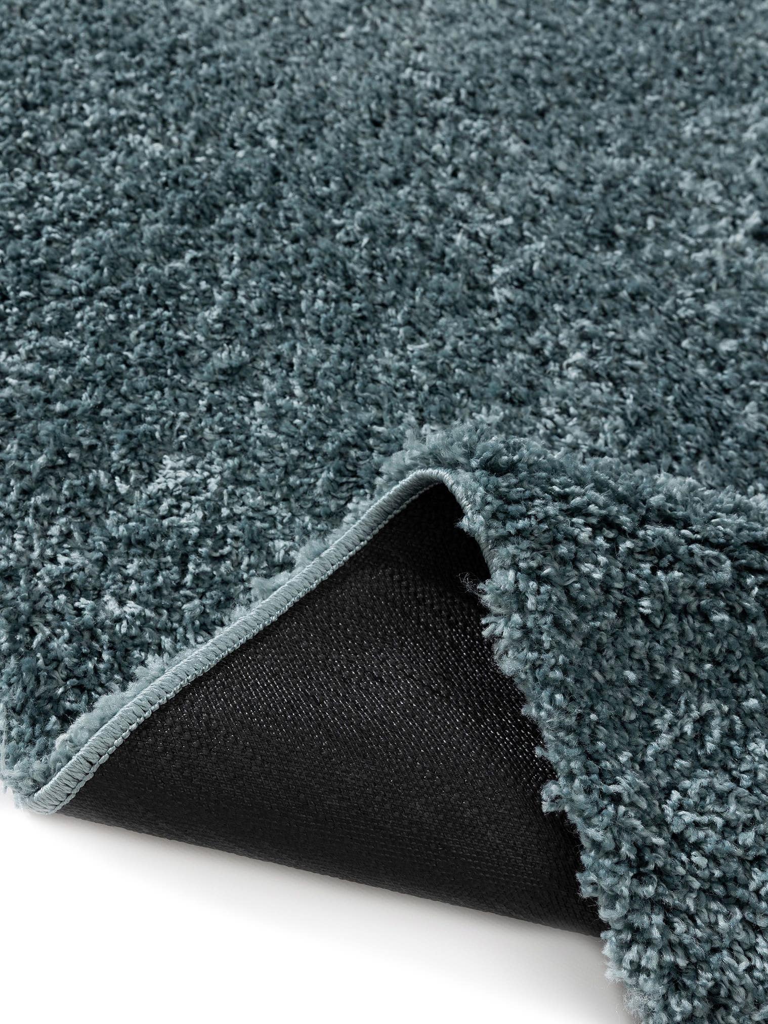 Teppich aus 100% Polypropylen in Blau mit 31 bis 40 mm hohem Flor von benuta Basic