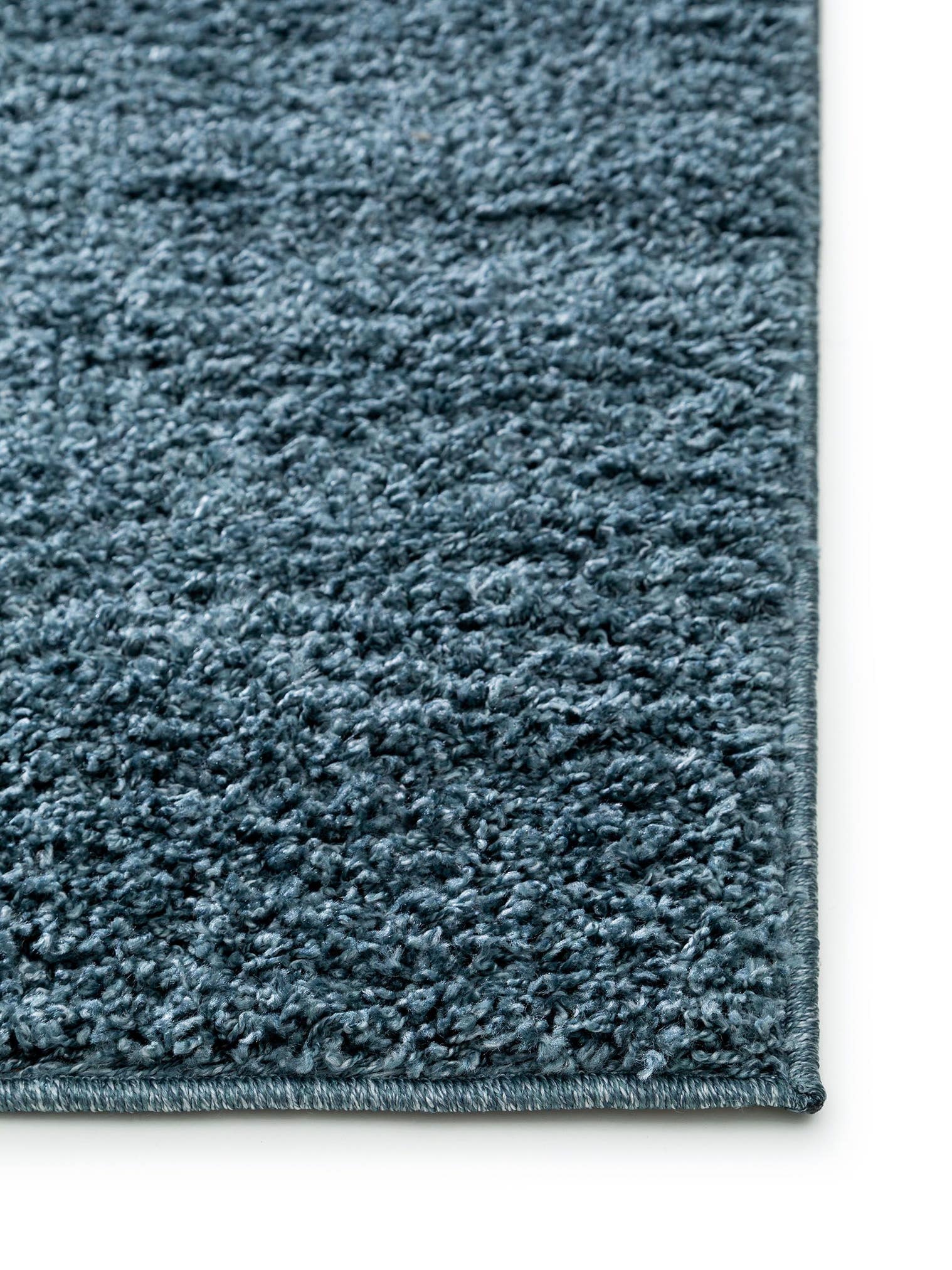 Teppich aus 100% Polypropylen in Blau mit 31 bis 40 mm hohem Flor von benuta Basic