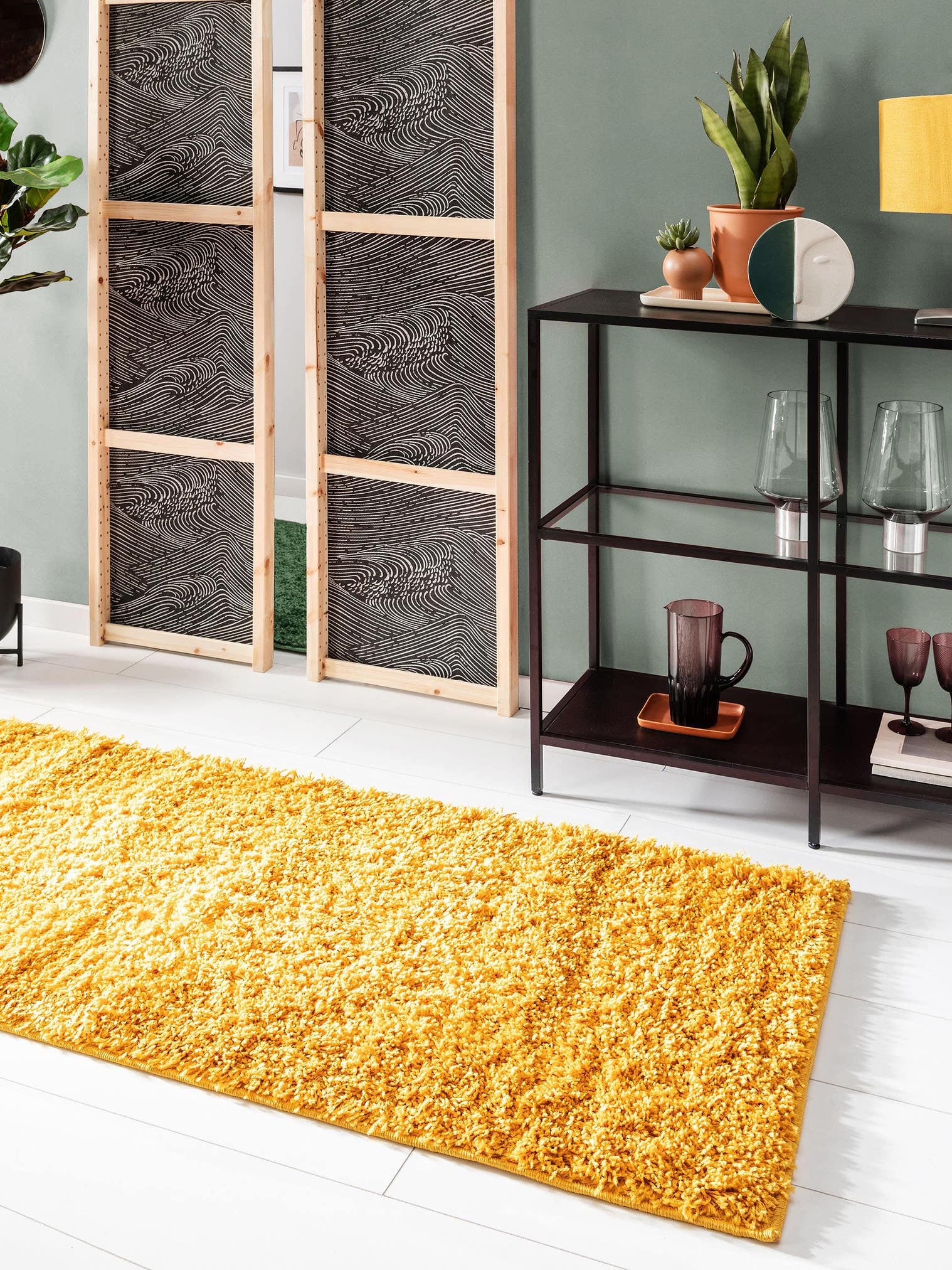 Teppich aus 100% Polypropylen in Gelb mit 31 bis 40 mm hohem Flor von benuta Basic