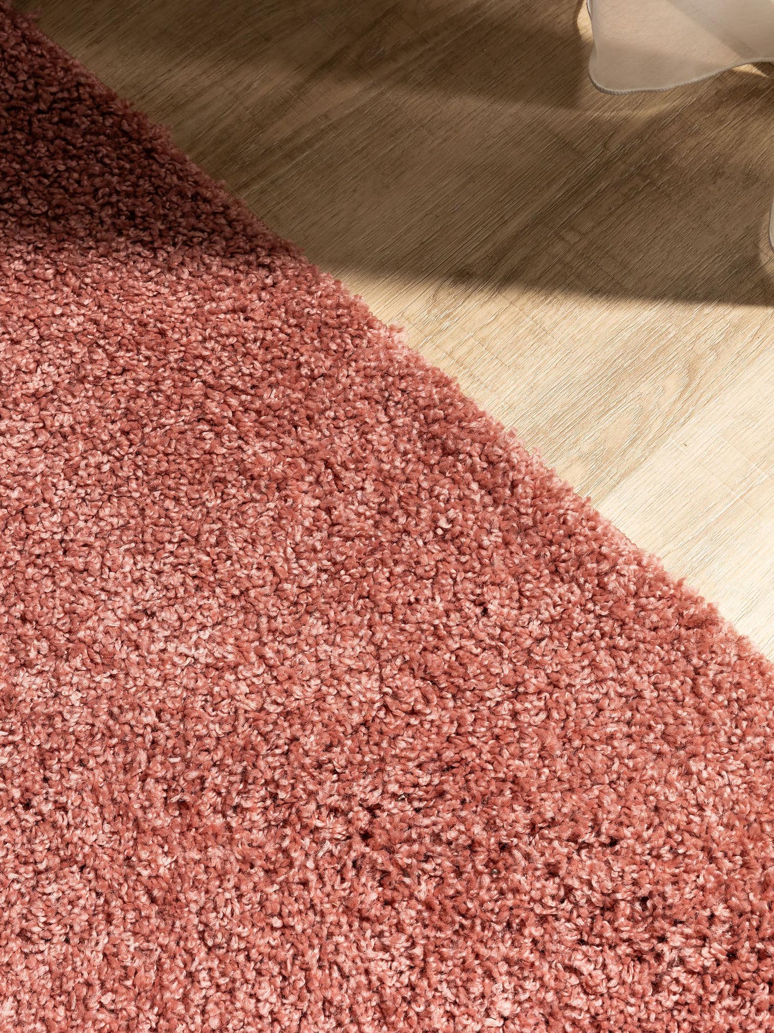 Teppich aus 100% Polypropylen in Rosa mit 31 bis 40 mm hohem Flor von benuta Basic