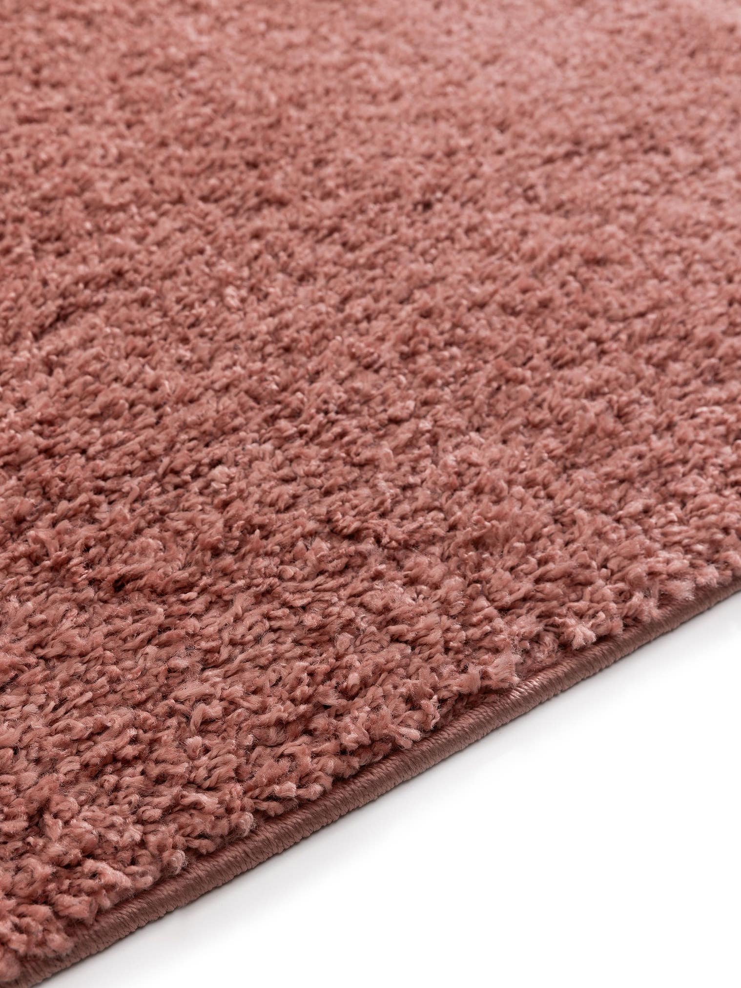 Teppich aus 100% Polypropylen in Rosa mit 31 bis 40 mm hohem Flor von benuta Basic
