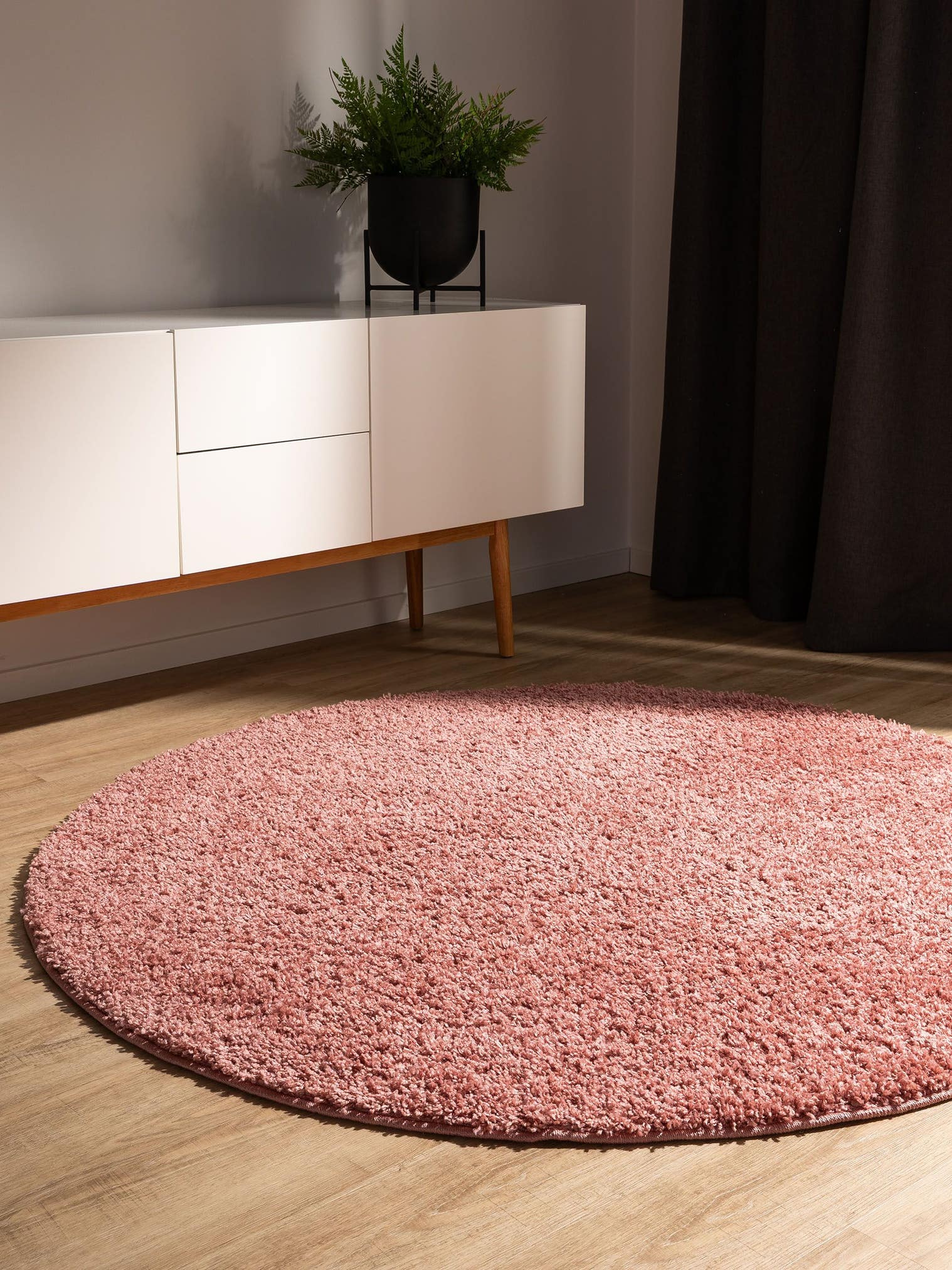 Teppich aus 100% Polypropylen in Rosa mit 31 bis 40 mm hohem Flor von benuta Basic