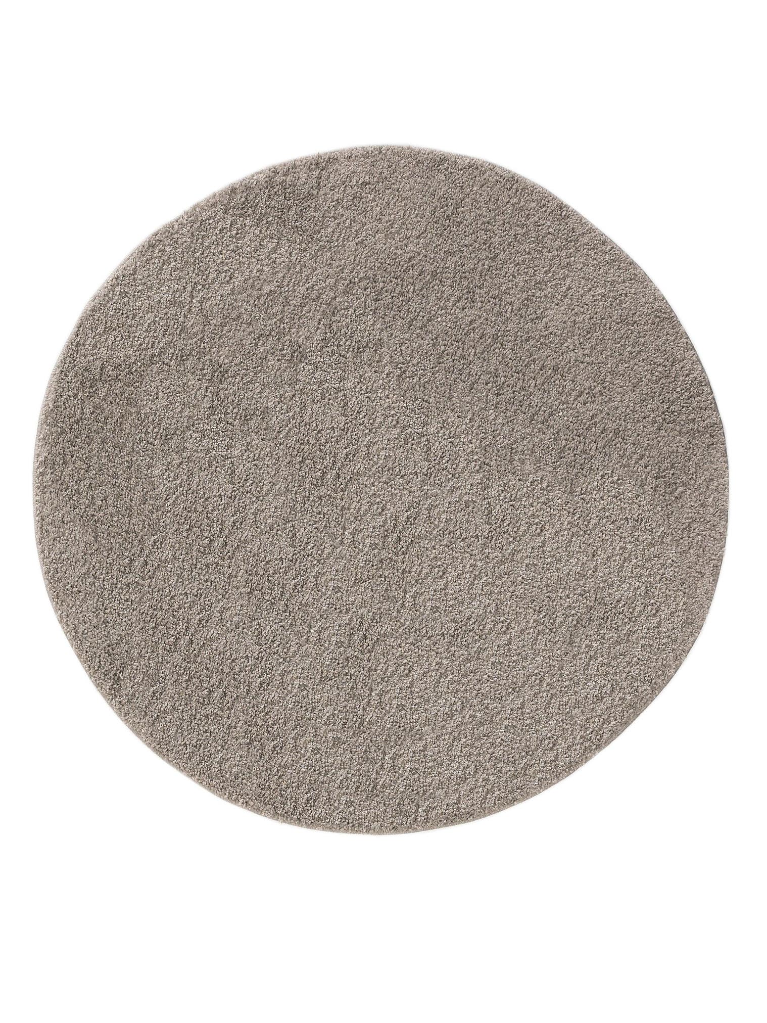 Teppich aus 100% Polypropylen in Grau mit 31 bis 40 mm hohem Flor von benuta Basic