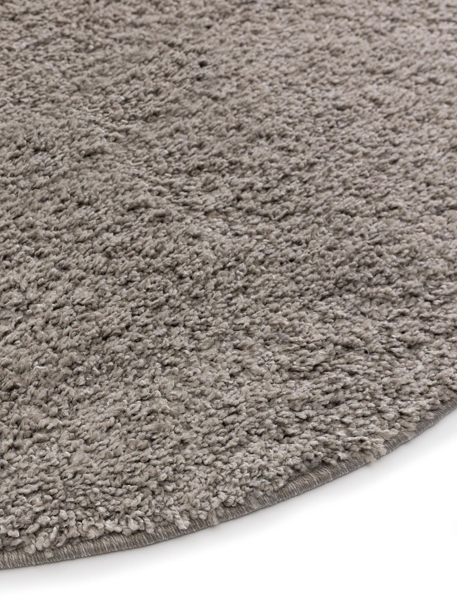Teppich aus 100% Polypropylen in Grau mit 31 bis 40 mm hohem Flor von benuta Basic
