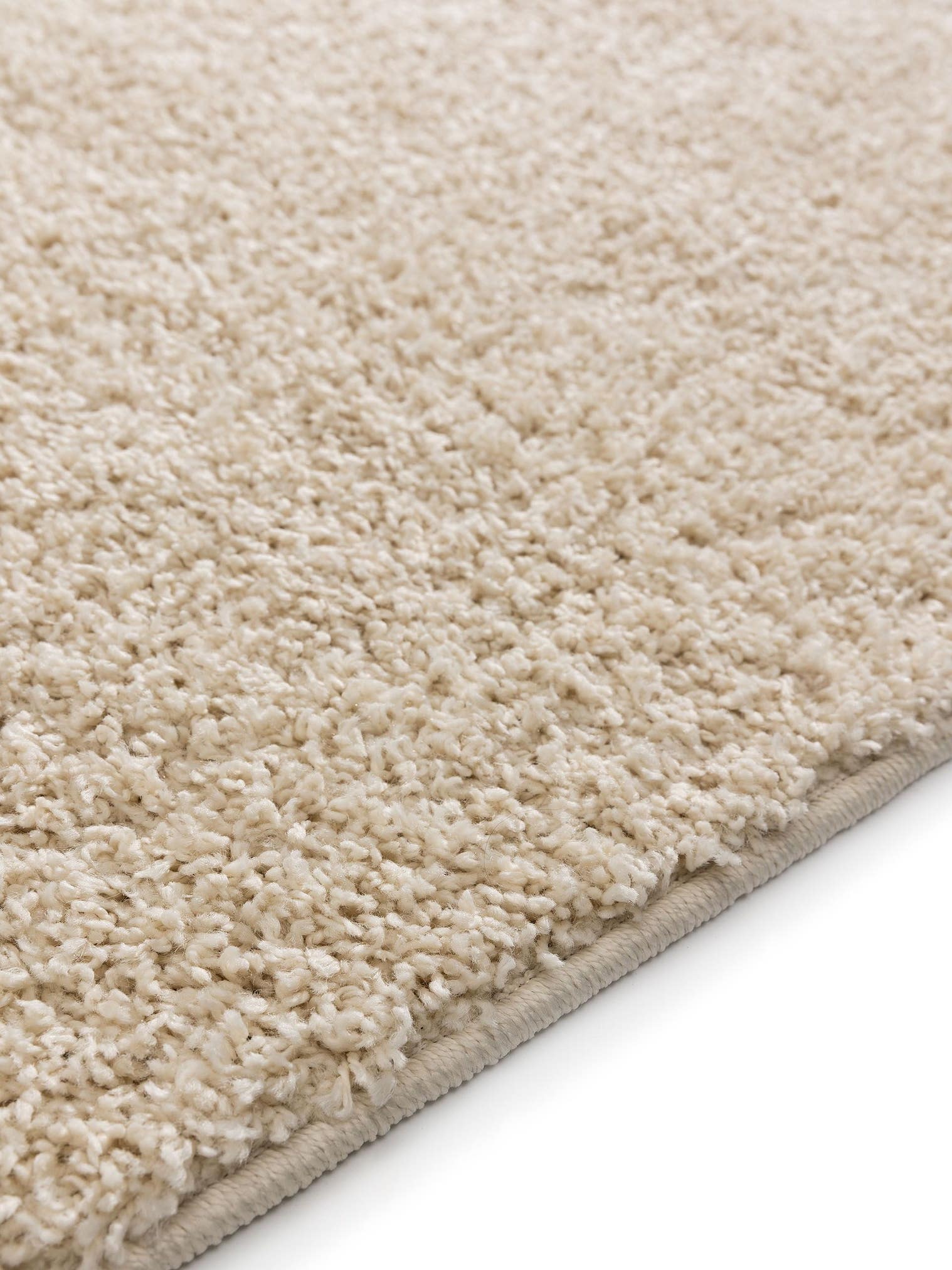 Teppich aus 100% Polypropylen in Beige mit 31 bis 40 mm hohem Flor von benuta Basic