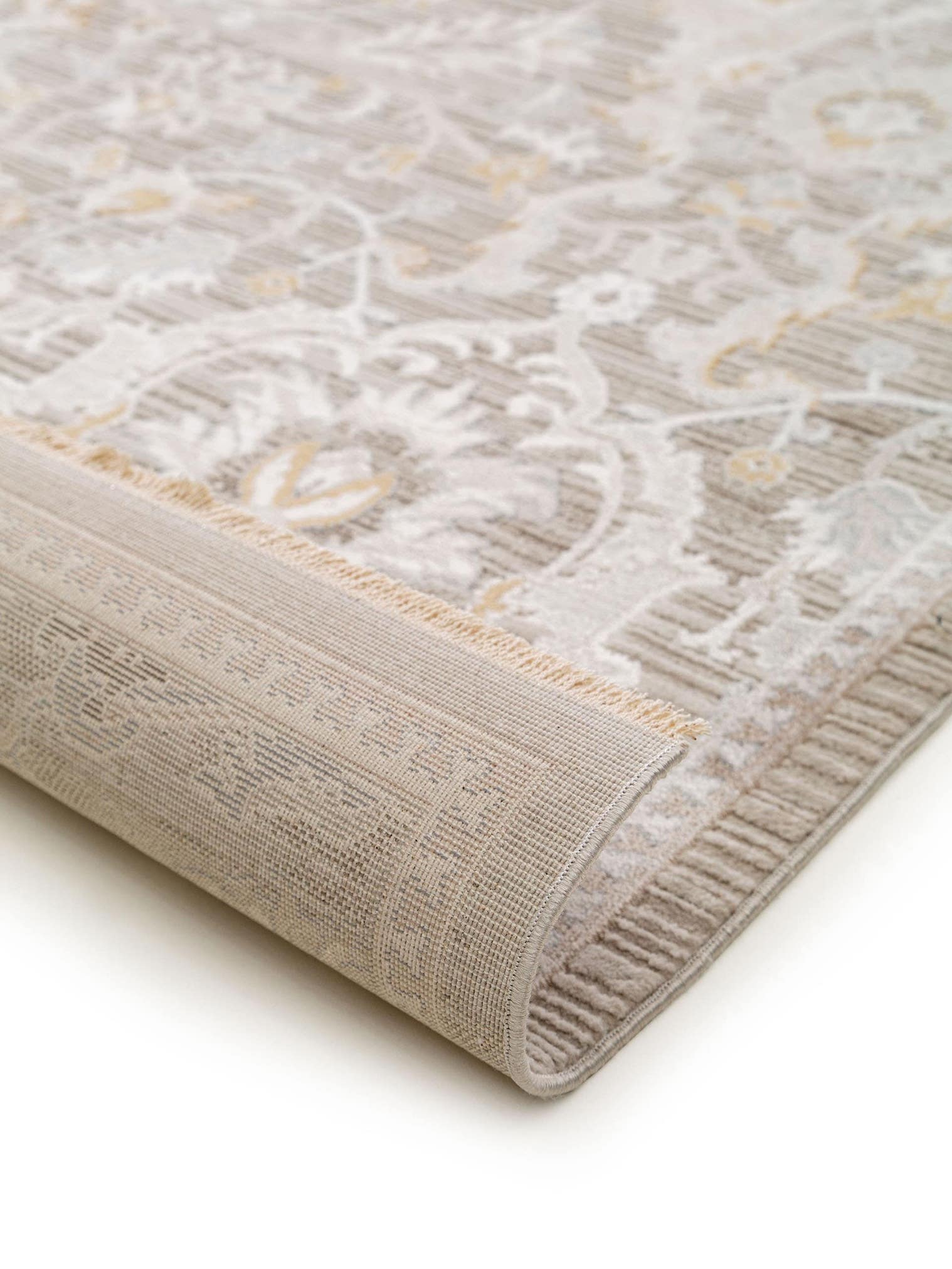 Teppich aus 65% Viskose, 35% Polyester in Beige mit 6 bis 10 mm hohem Flor von benuta Nest