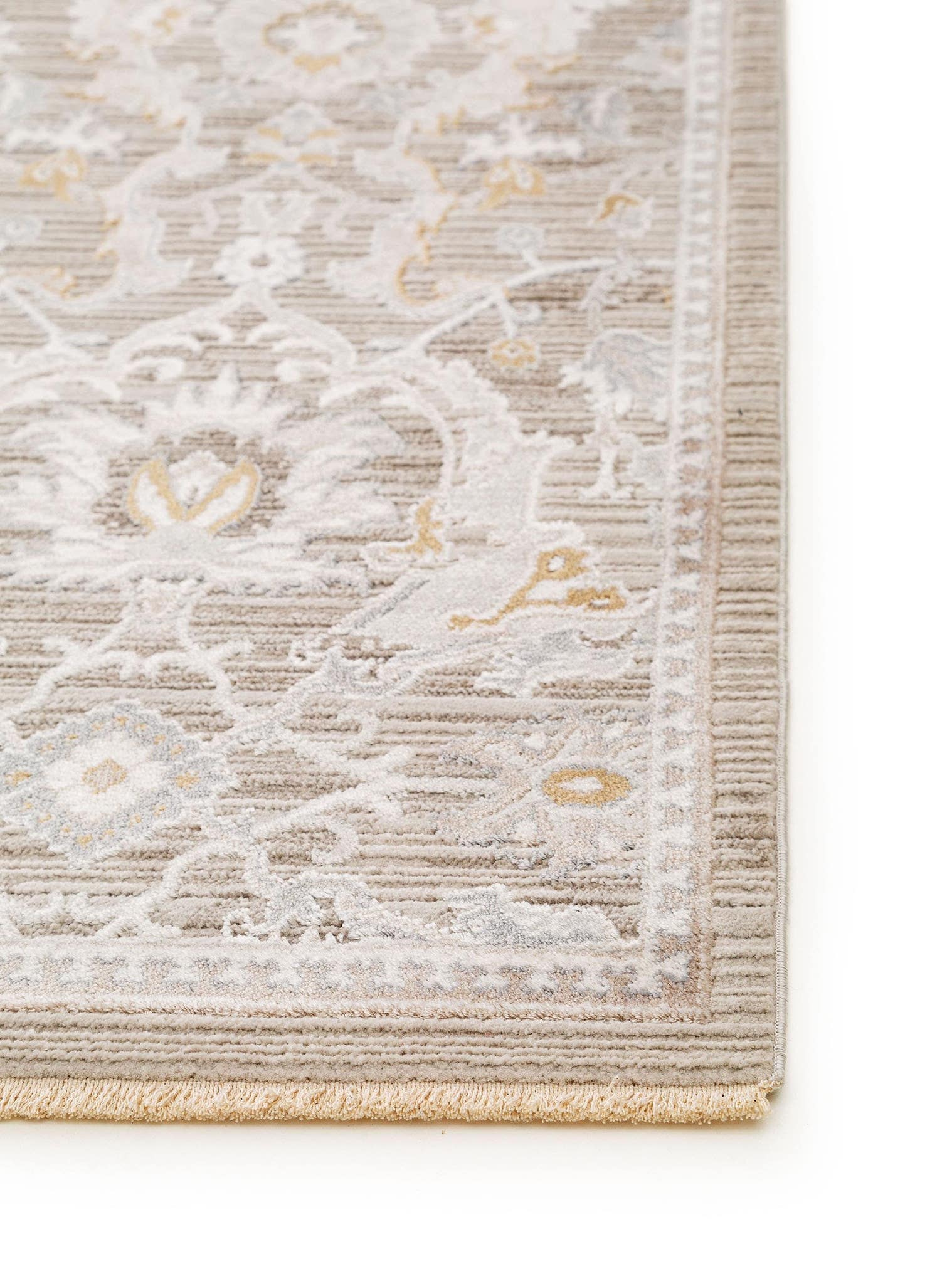 Teppich aus 65% Viskose, 35% Polyester in Beige mit 6 bis 10 mm hohem Flor von benuta Nest