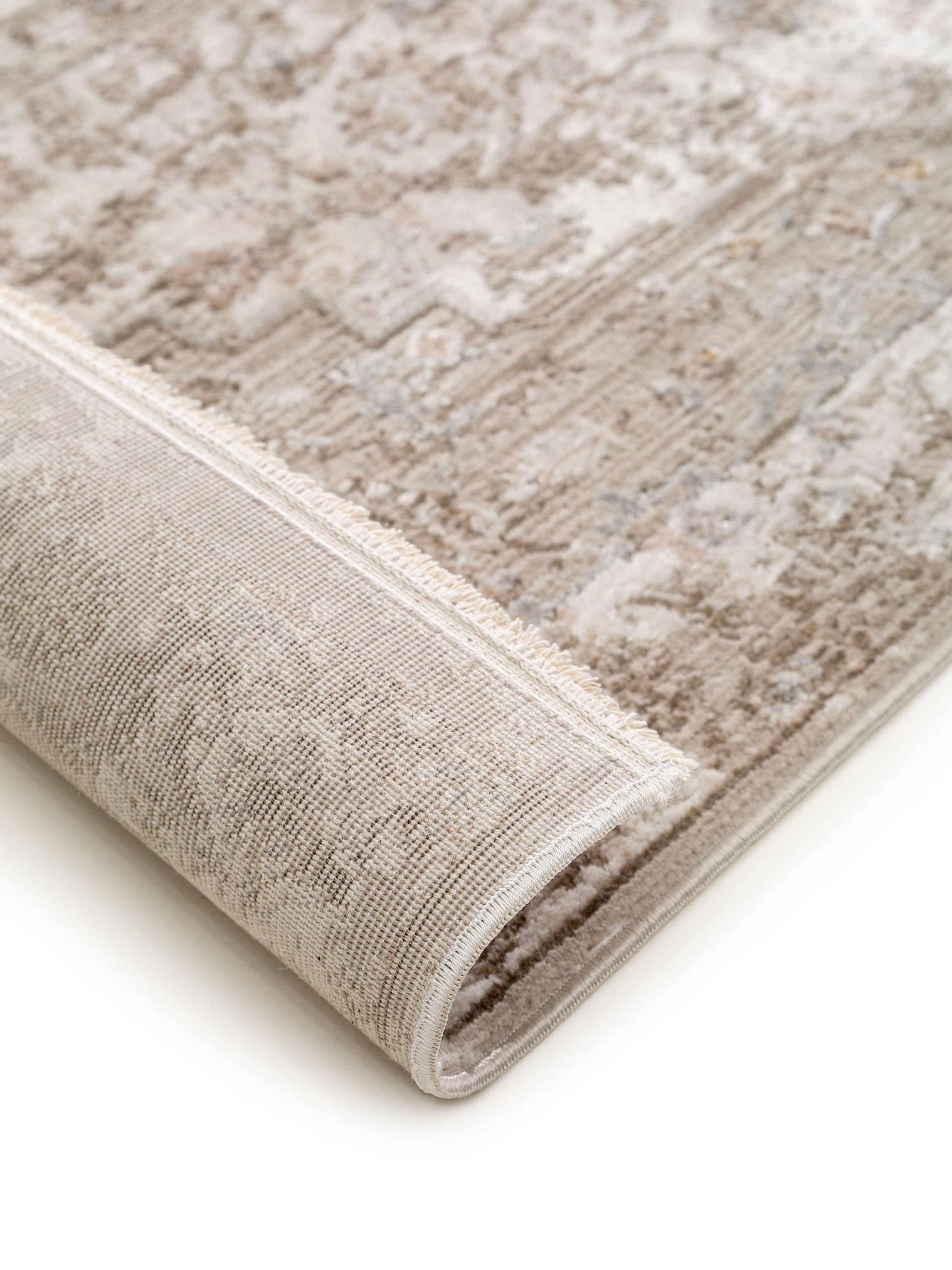Rug made of 65% Viscose, 35% Polyester in Beige with a 6 - 10 mm high pile by benuta Nest