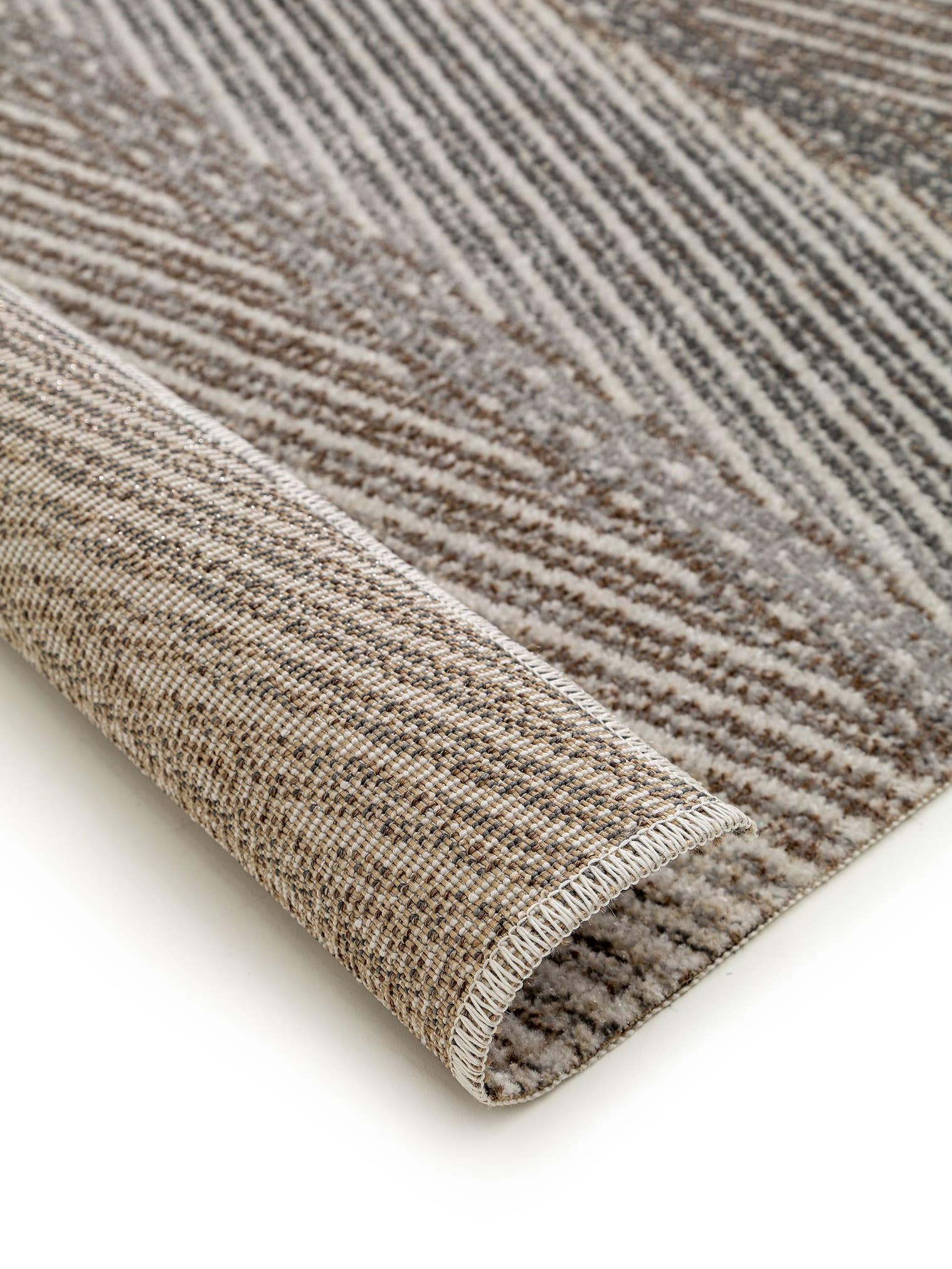 Teppich aus 100% Polypropylen in Multicolor mit bis 5 mm hohem Flor von benuta Nest