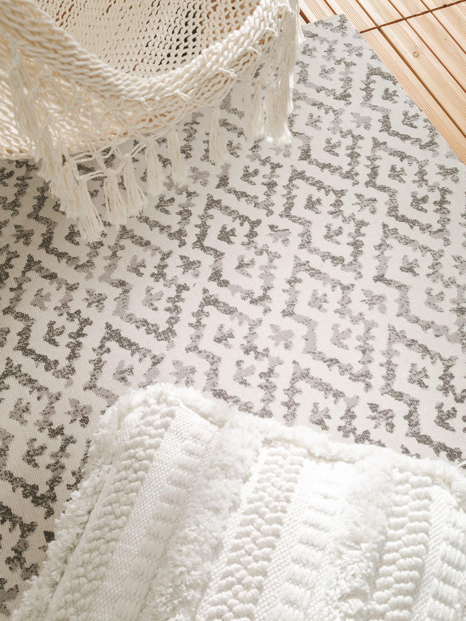 Teppich aus 100% Polypropylen in Multicolor mit bis 5 mm hohem Flor von benuta Nest