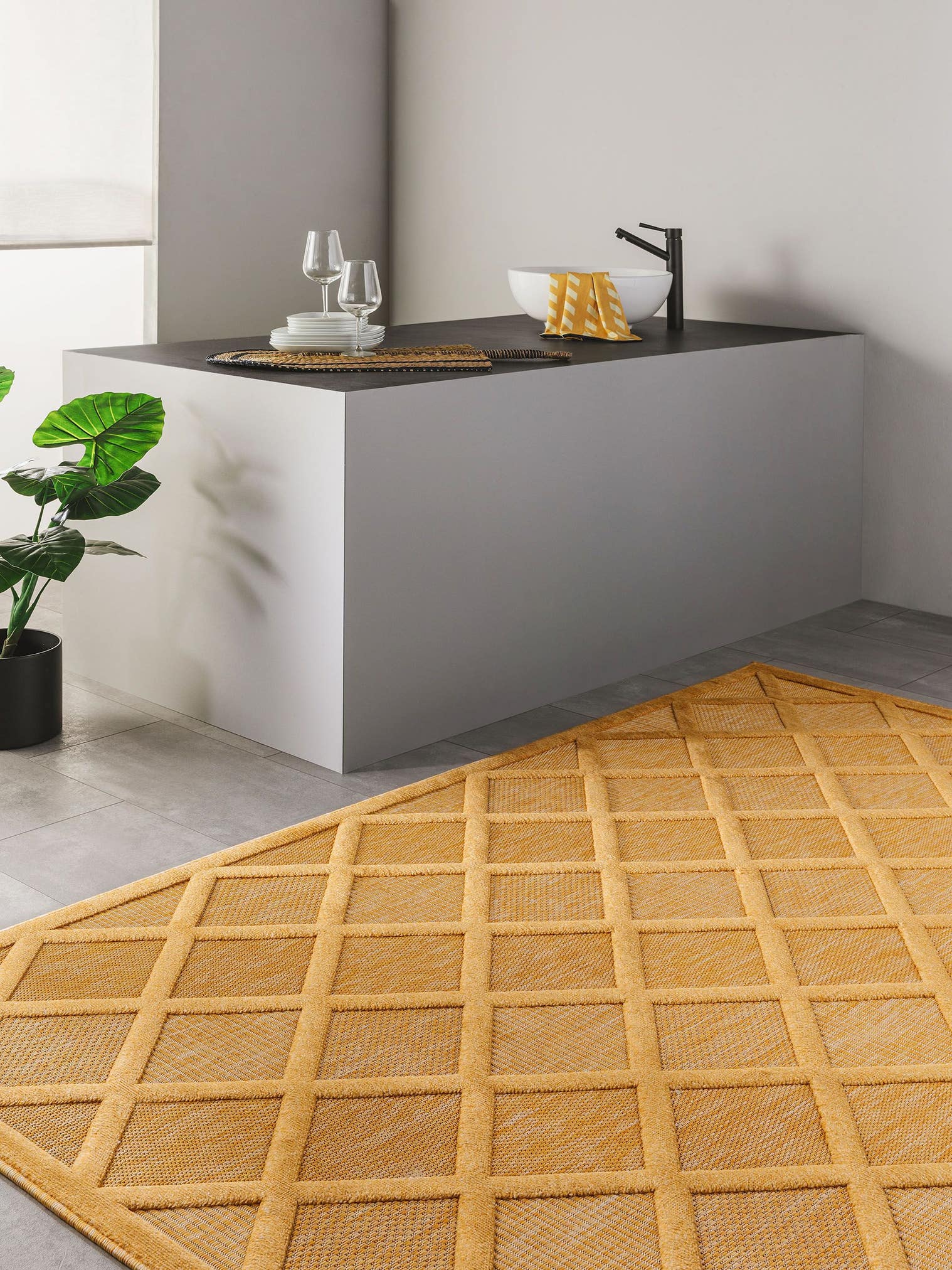 Alfombra de 100% Polipropileno en Amarillo con un pelo de {{Placeholder_Pile Height}} de altura de benuta Nest