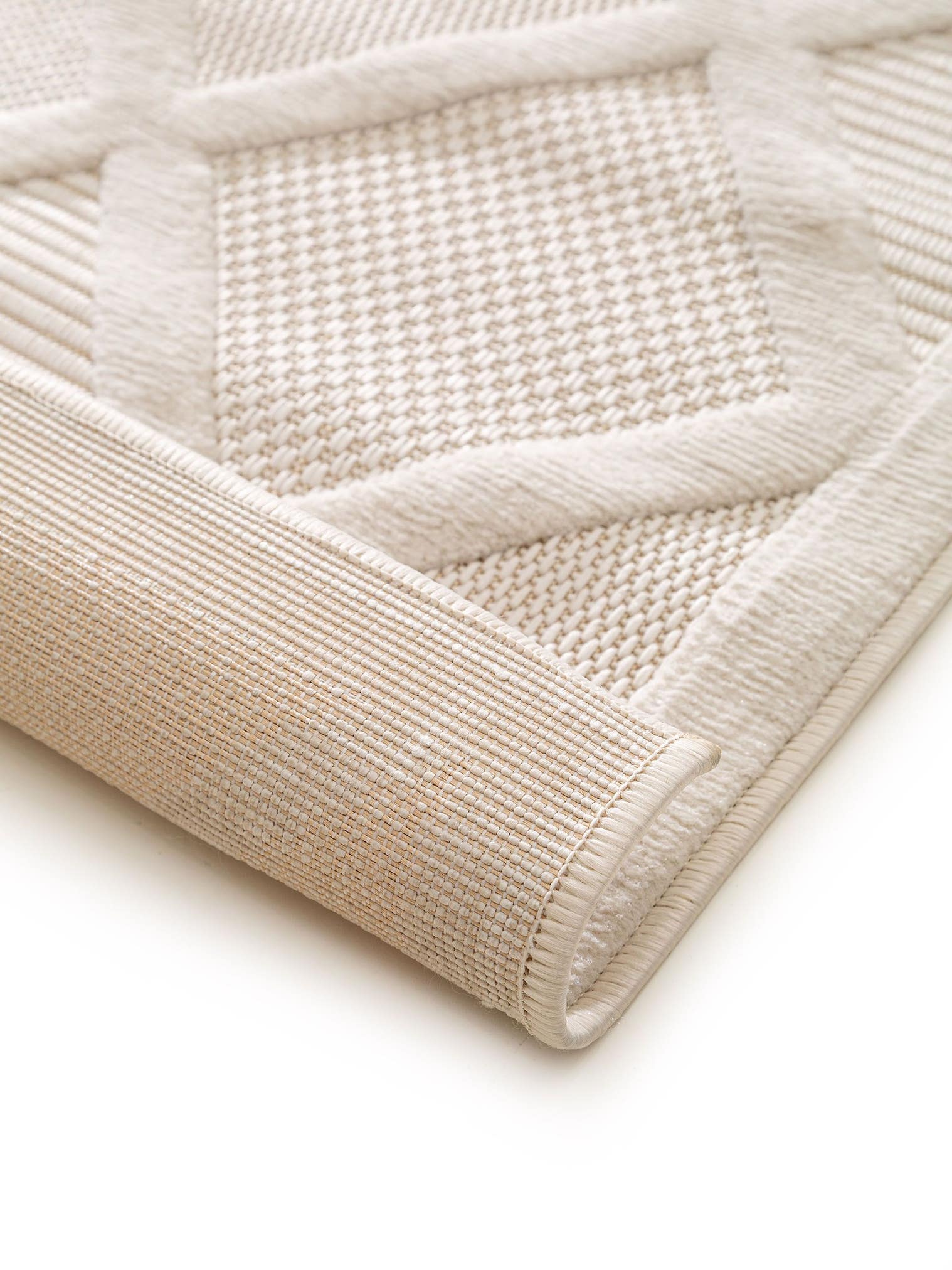 Teppich aus 100% Polypropylen in Beige mit bis 5 mm hohem Flor von benuta Nest