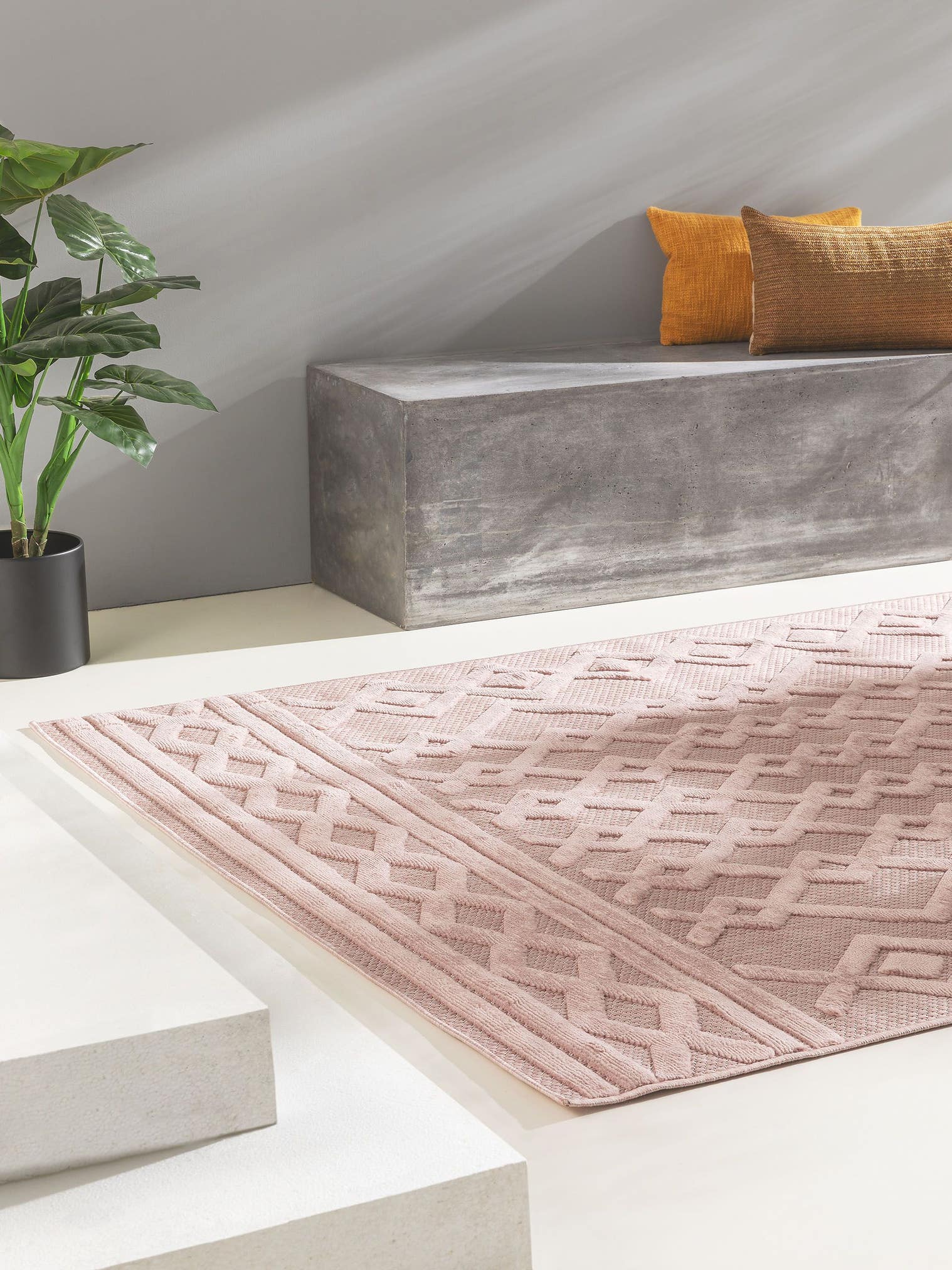 Tapis en 100% Polypropylène en Rose avec une pile de 1- 5 mm de hauteur de benuta Nest