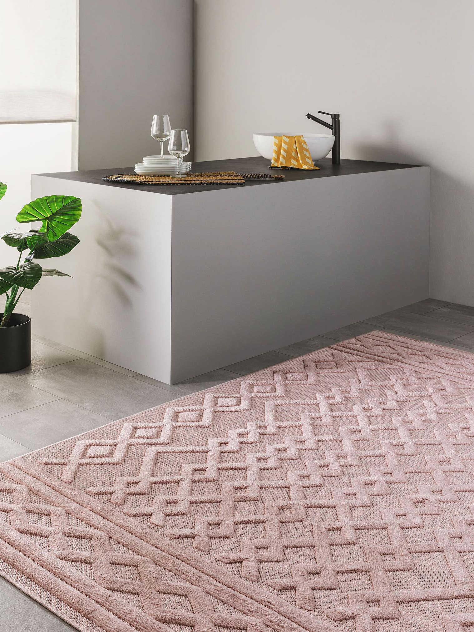 Tapis en 100% Polypropylène en Rose avec une pile de 1- 5 mm de hauteur de benuta Nest