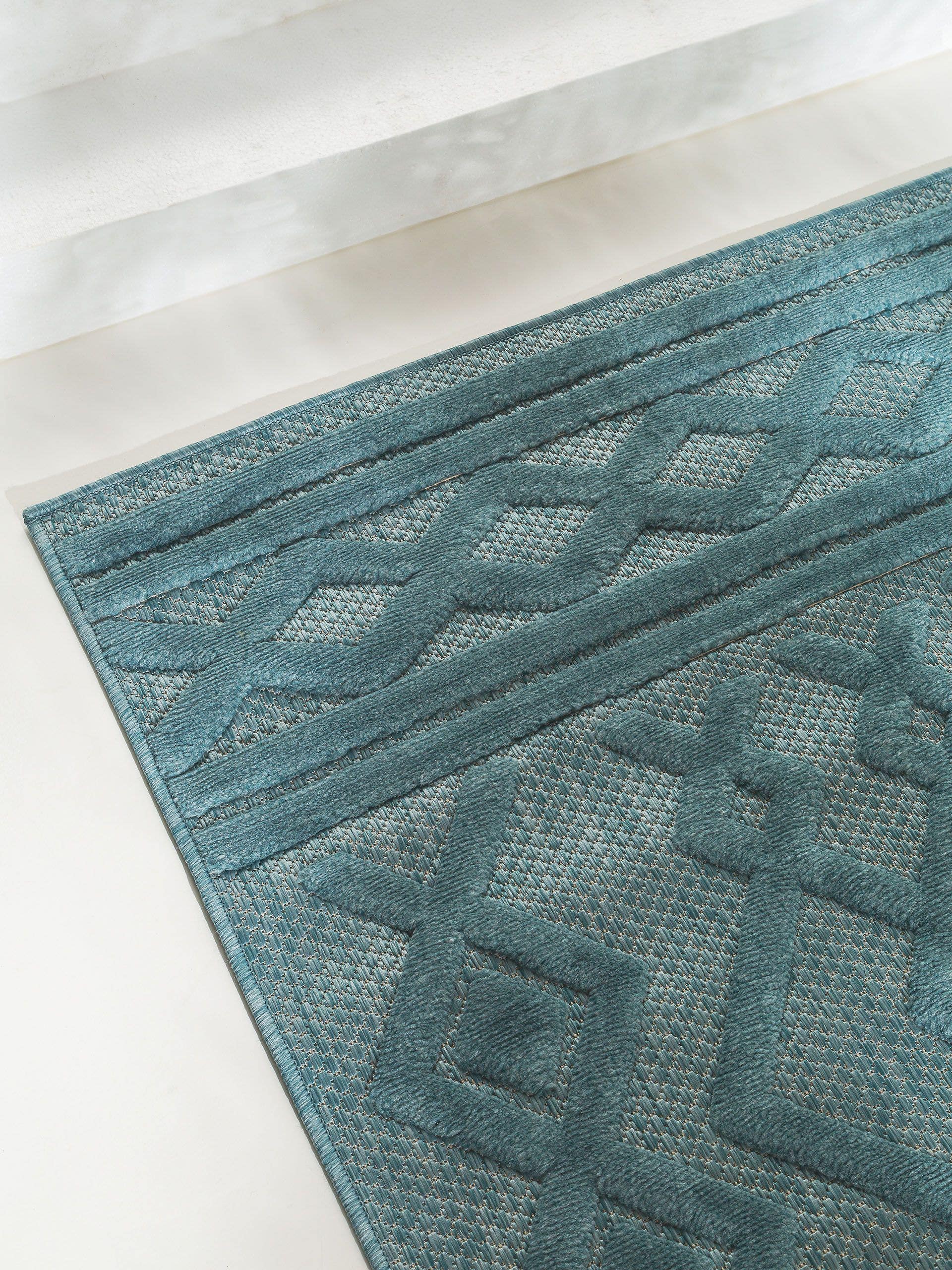 Rug made of 100% Polypropylene in Turquoise with a 1- 5 mm high pile by benuta Nest