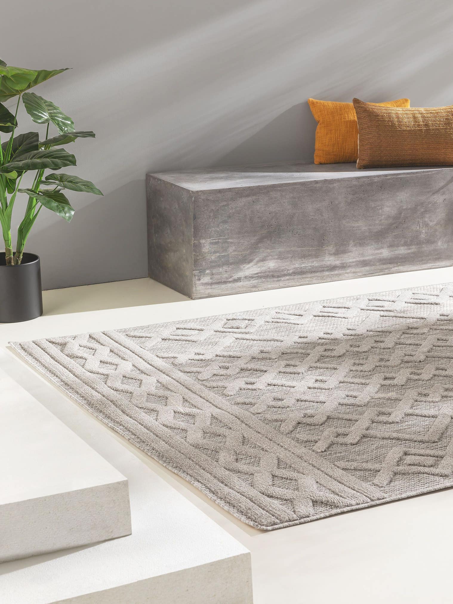 Tapis en 100% Polypropylène en Gris avec une pile de 1- 5 mm de hauteur de benuta Nest