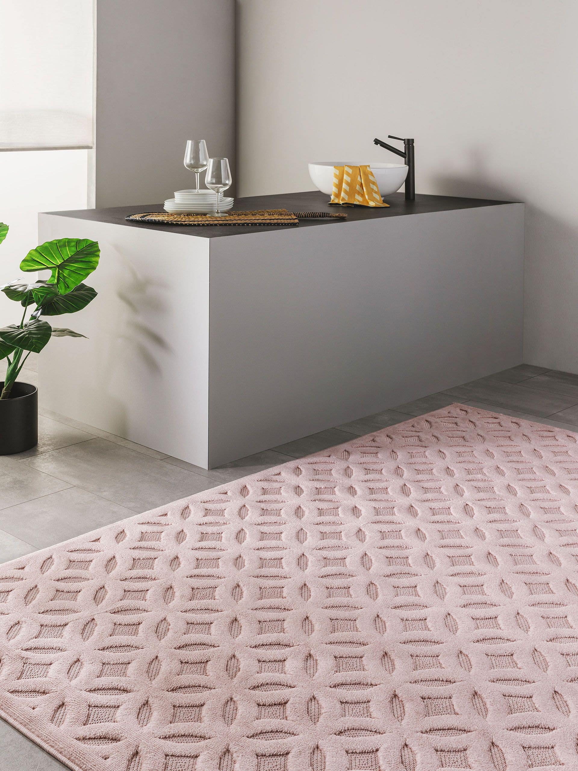 Tappeto di 100% Polipropilene in Rosa con pelo alto 1- 5 mm da benuta Nest