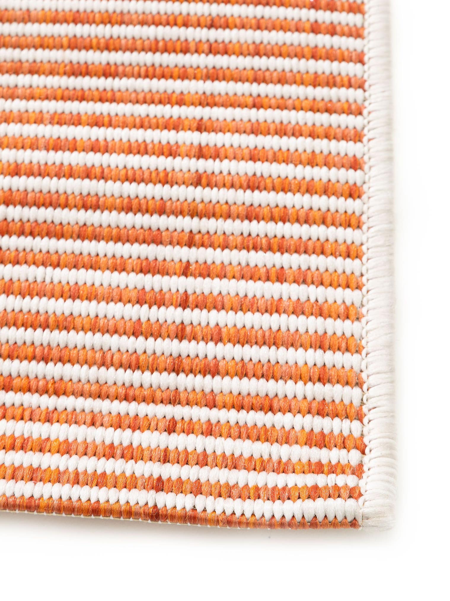 Teppich aus 100% Polypropylen in Orange mit bis 5 mm hohem Flor von benuta Nest