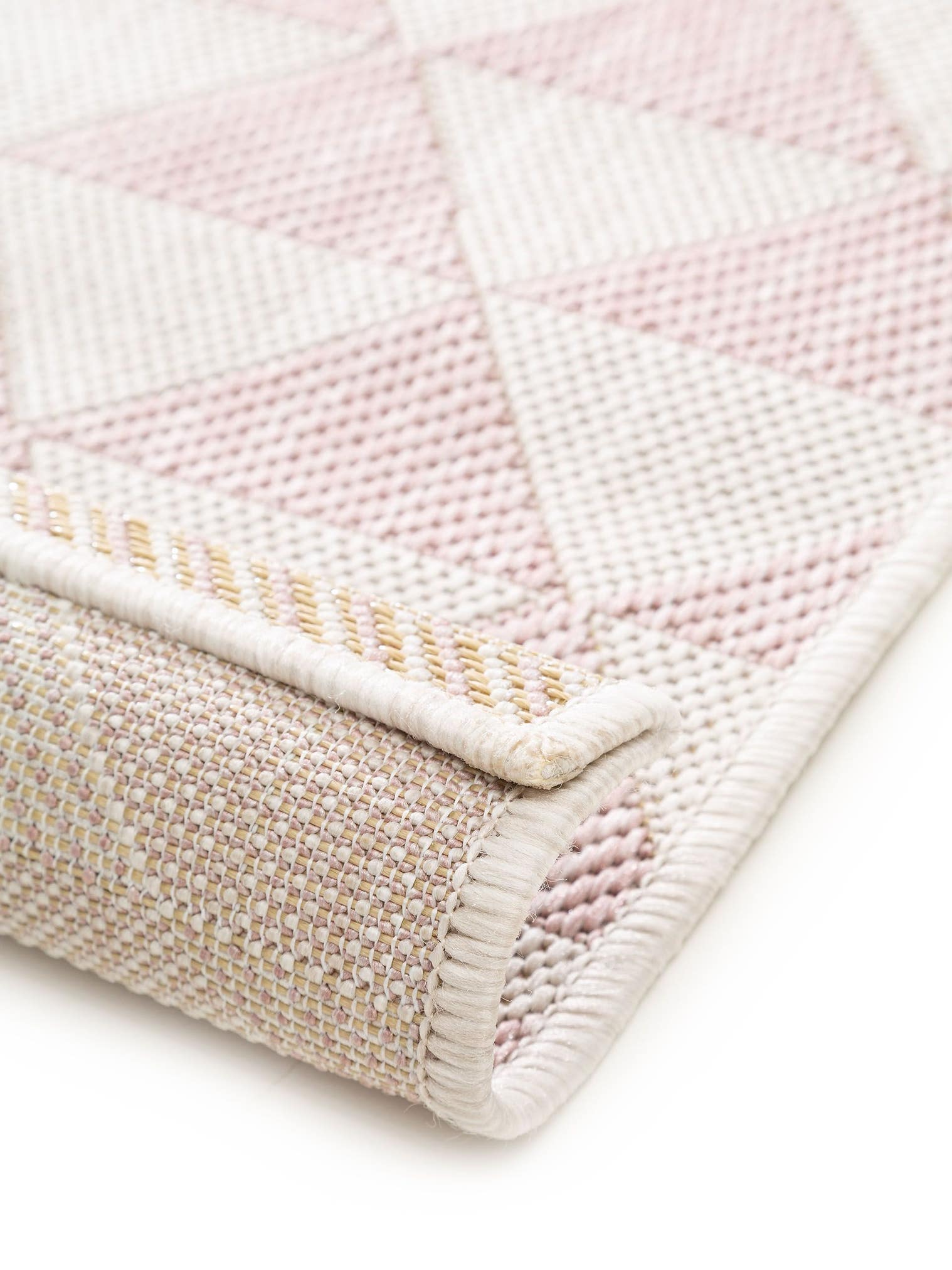 Rug made of 100% Polypropylene in Pink with a 1- 5 mm high pile by benuta Nest