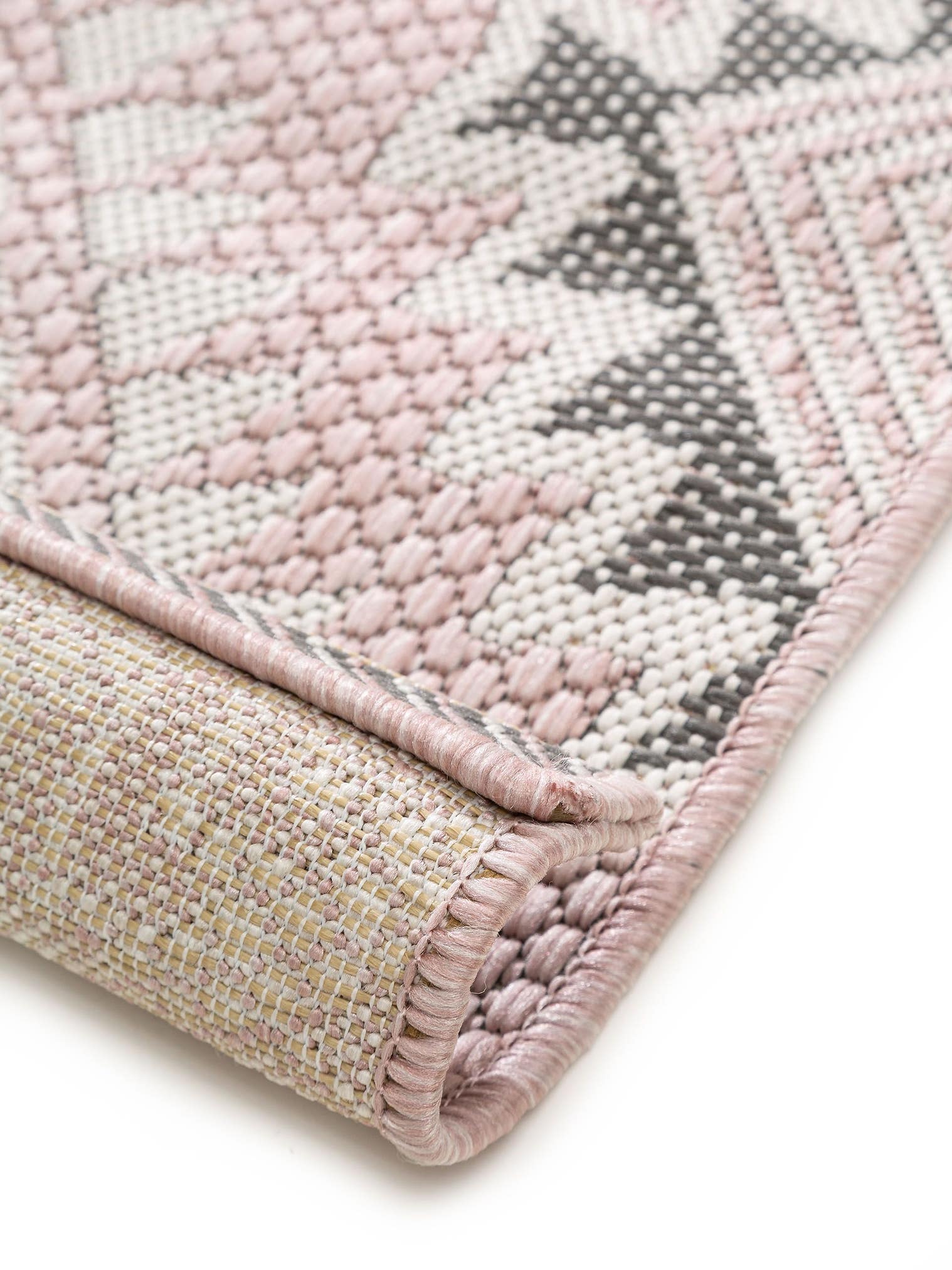 Rug made of 100% Polypropylene in Pink with a 1- 5 mm high pile by benuta Nest