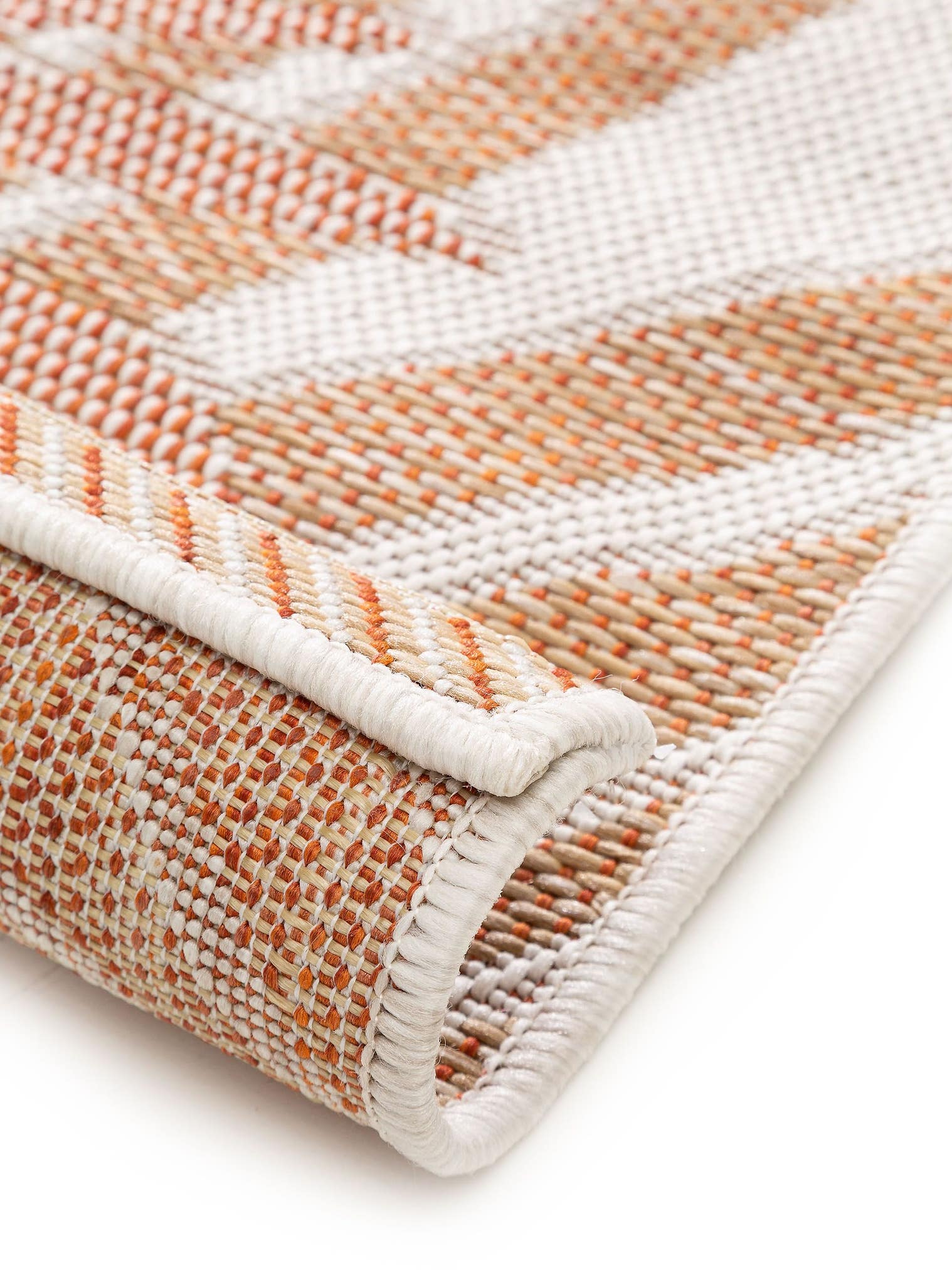 Matta av 100% Polypropylen i Orange med 1- 5 mm hög lugg från benuta Nest