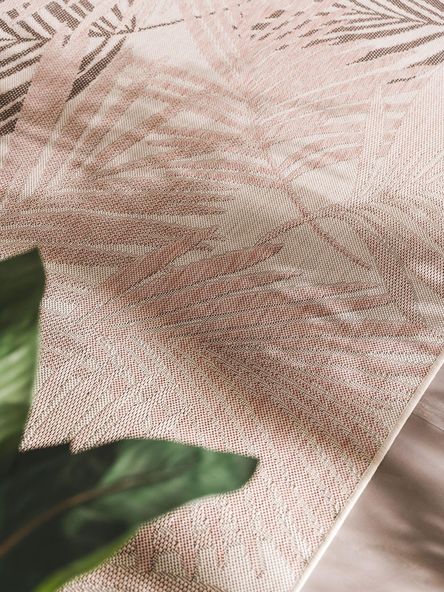 Matta av 100% Polypropylen i Rosa med 1- 5 mm hög lugg från benuta Nest
