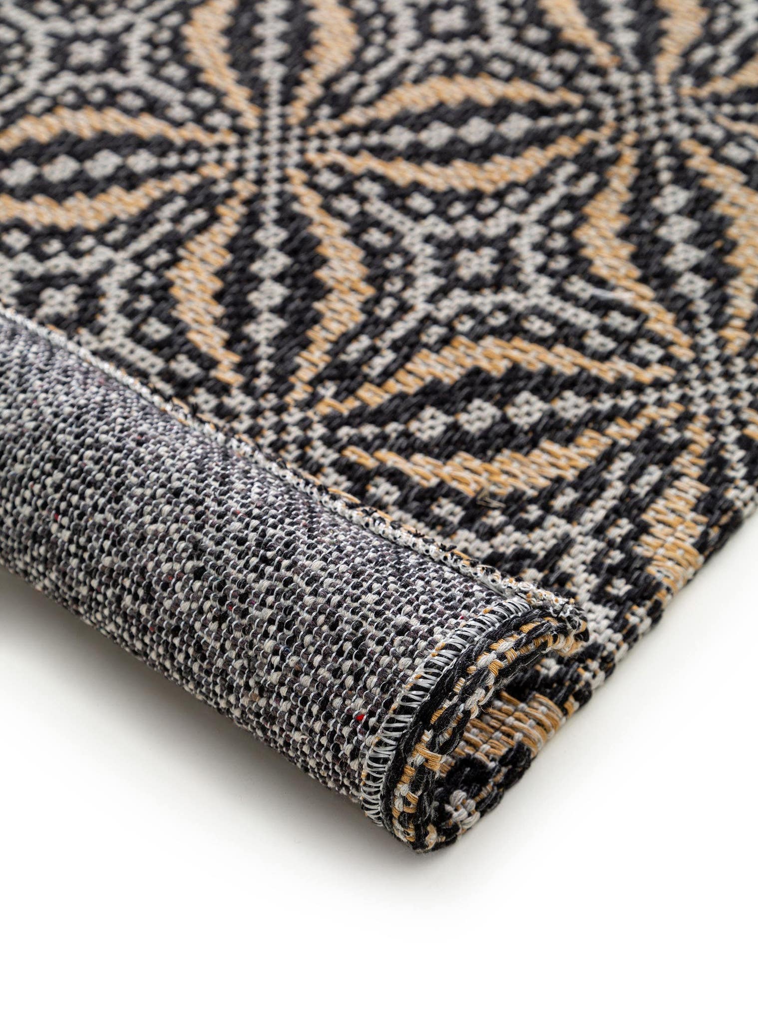 Teppich aus 100% Baumwolle in Schwarz mit bis 5 mm hohem Flor von benuta Nest