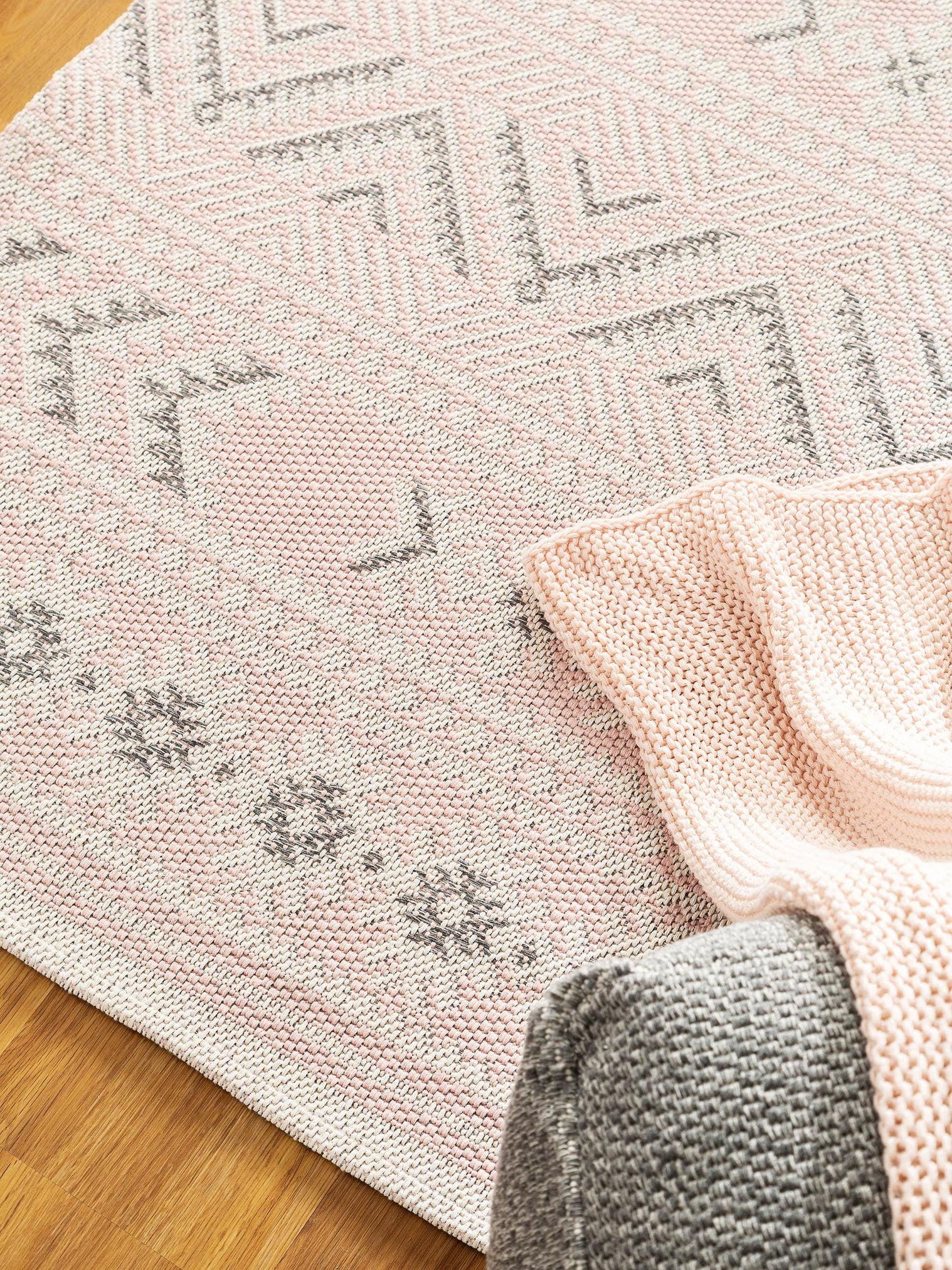 Teppich aus 100% Baumwolle in Rosa mit bis 5 mm hohem Flor von benuta