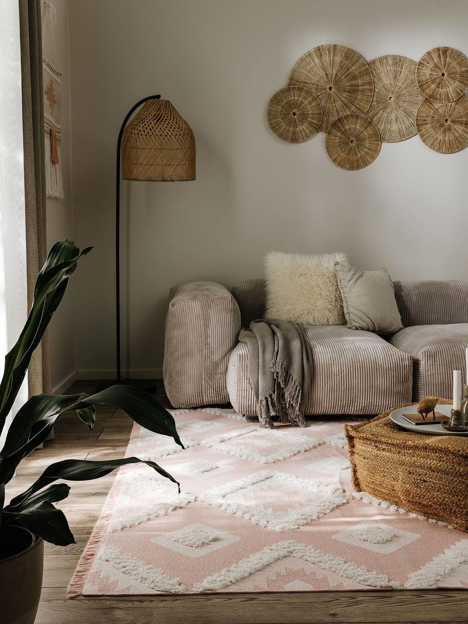 Matta av 100% Bomull i Beige med 11 - 20 mm hög lugg från benuta Pop