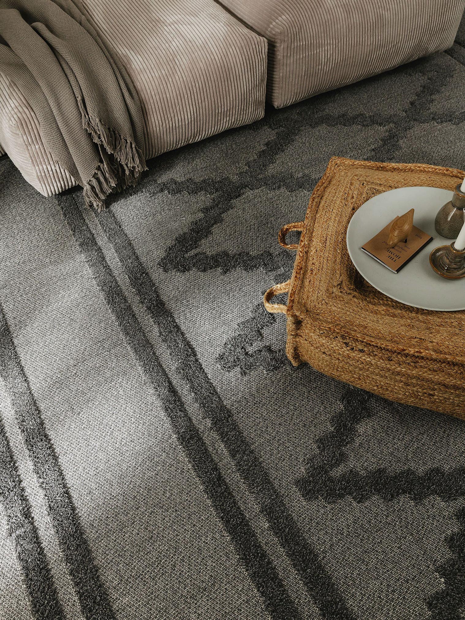 Teppich aus 100% Baumwolle in Grau mit 11 bis 20 mm hohem Flor von benuta Pop