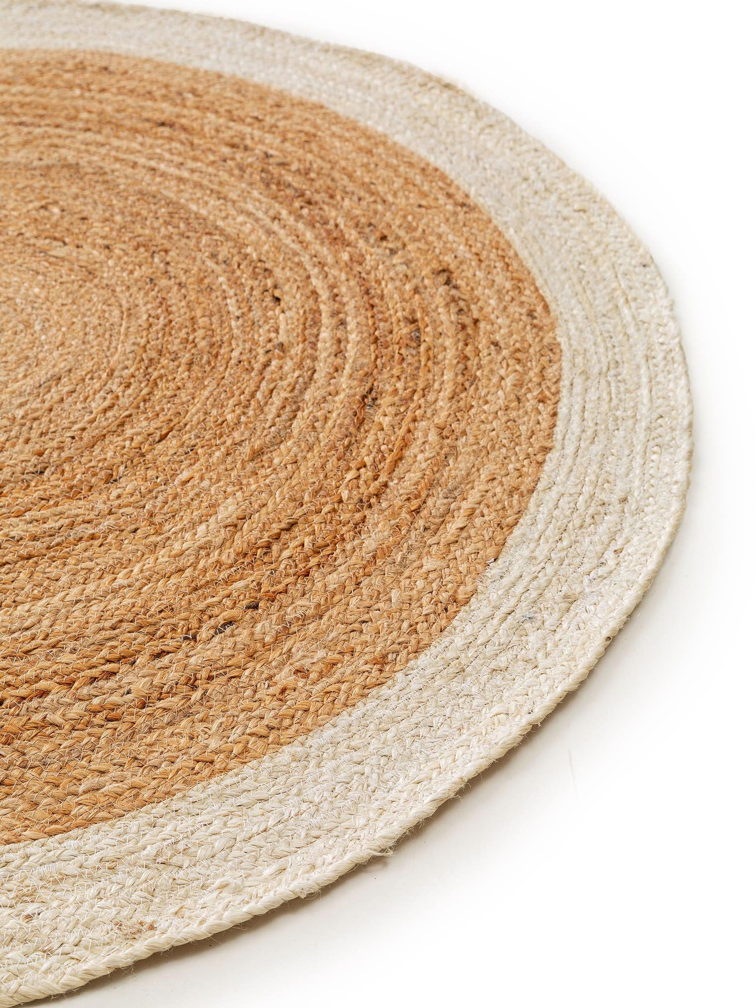 Teppich aus 100% Jute in Weiß mit bis 5 mm hohem Flor von benuta Pure
