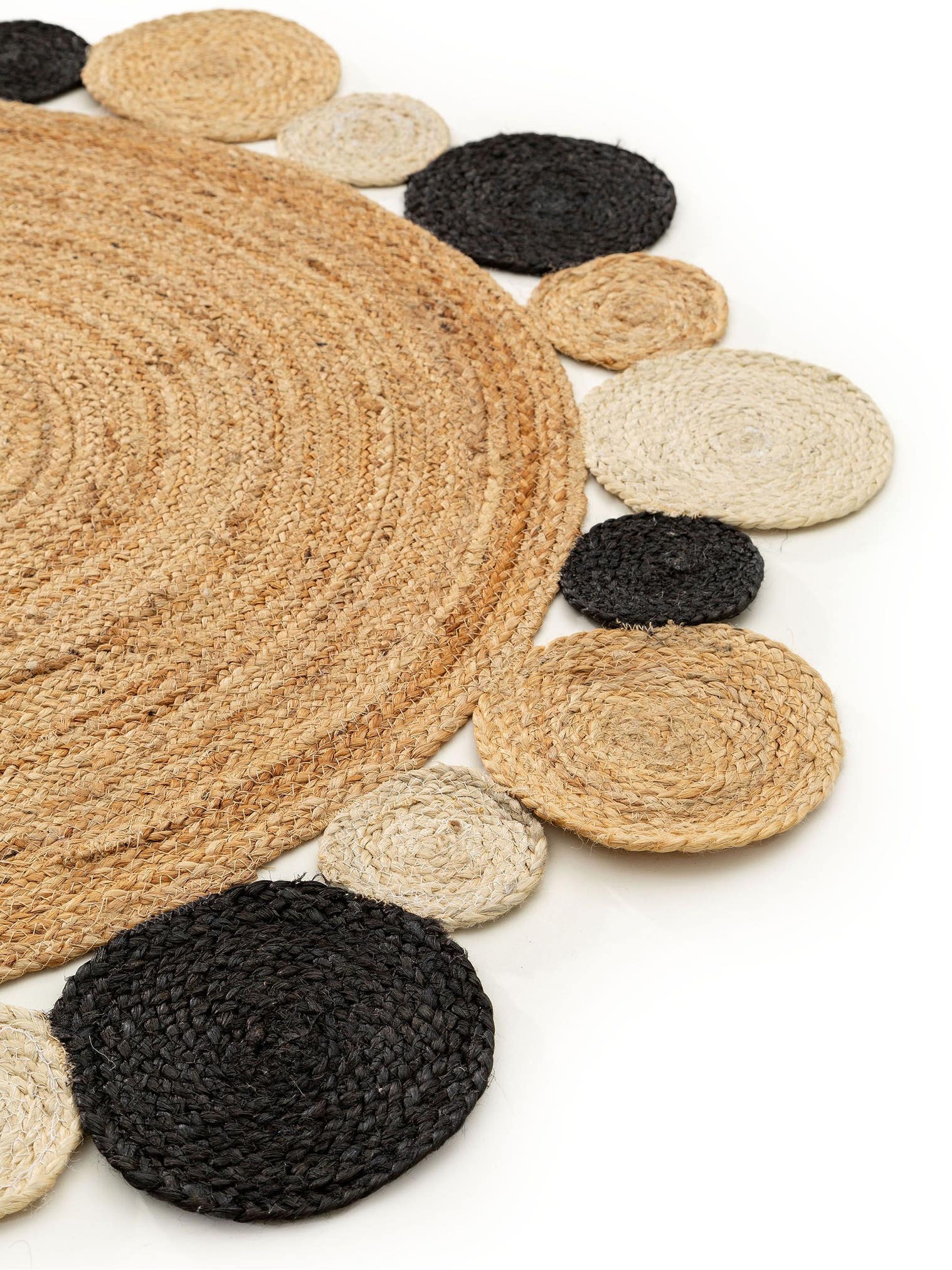 Tapijt van 100% Jute in Bruin met een 1- 5 mm hoge pool van benuta Pure
