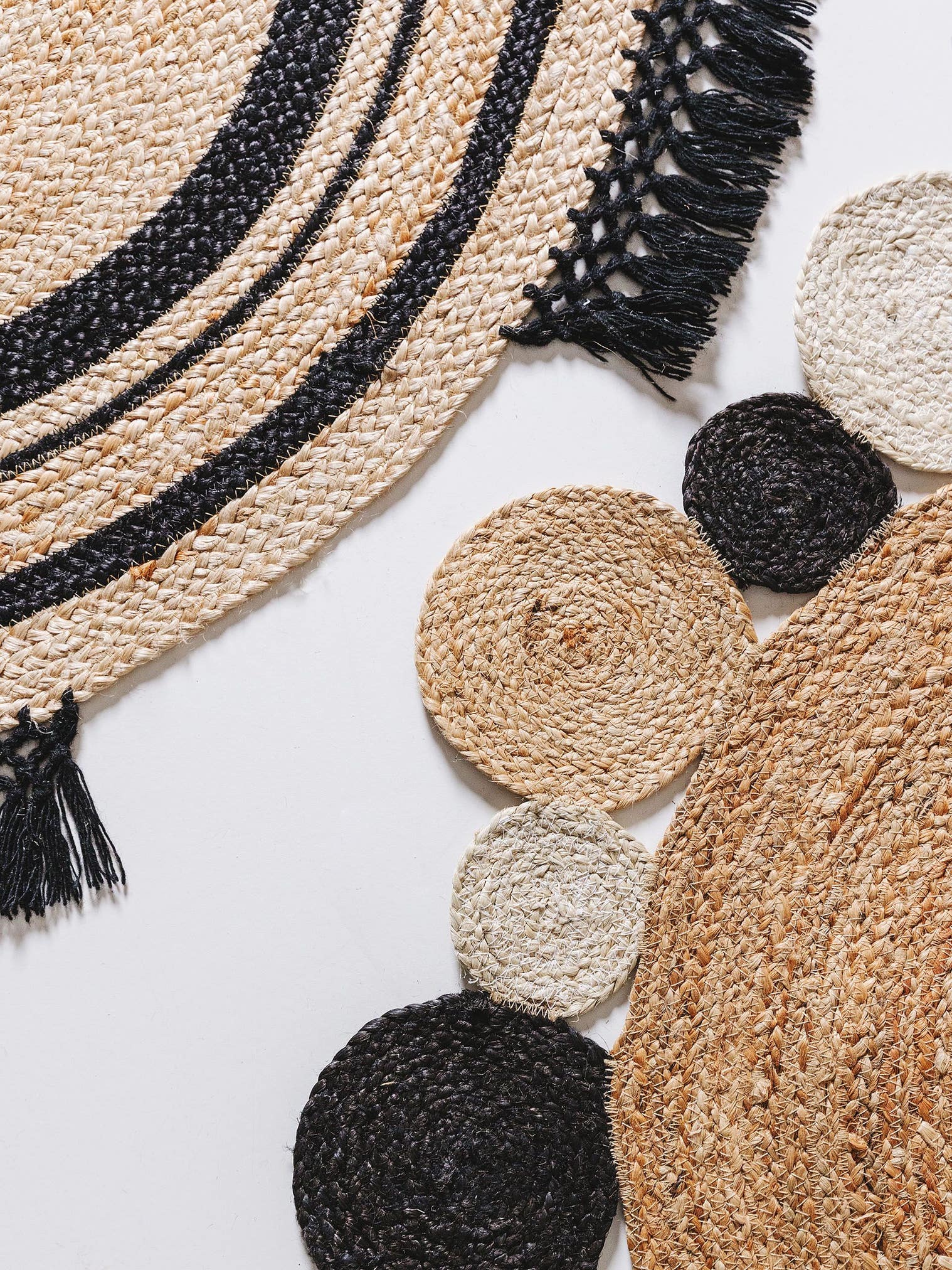 Tapijt van 100% Jute in Bruin met een 1- 5 mm hoge pool van benuta Pure