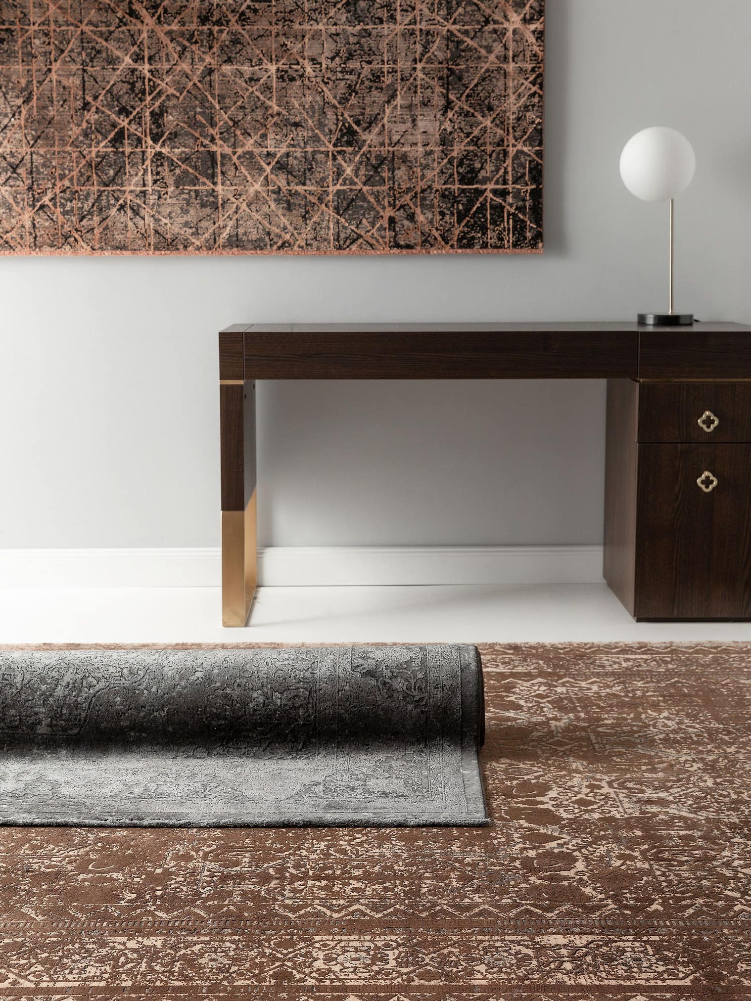 Teppich aus 80% Viskose, 20% Polyacryl in Grau mit 6 bis 10 mm hohem Flor von benuta
