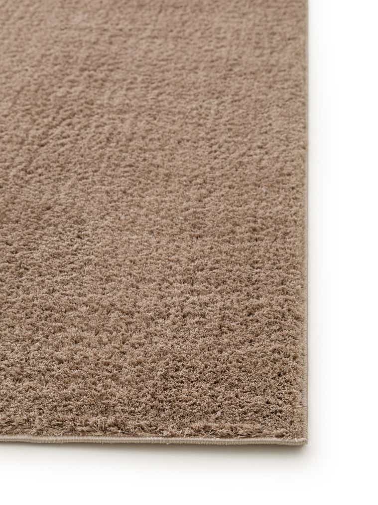 Rug made of 100% Polyester (Microfiber) in Beige with a 21 - 30 mm high pile by benuta Nest