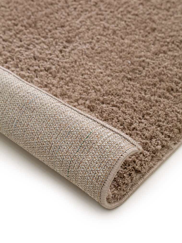 Rug made of 100% Polyester (Microfiber) in Beige with a 21 - 30 mm high pile by benuta Nest