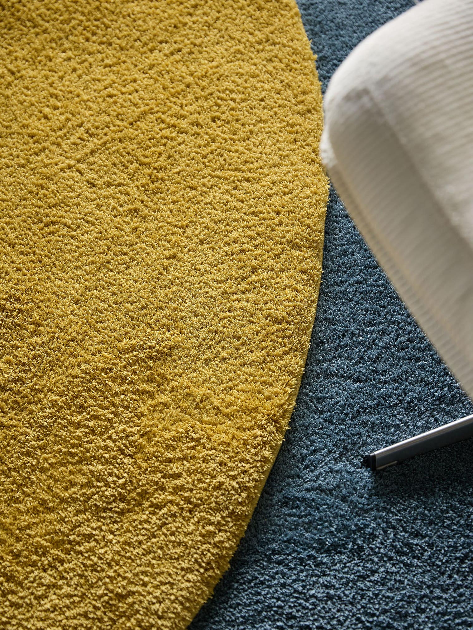 Teppich aus 100% Polyester in Gelb mit 31 bis 40 mm hohem Flor von benuta Nest