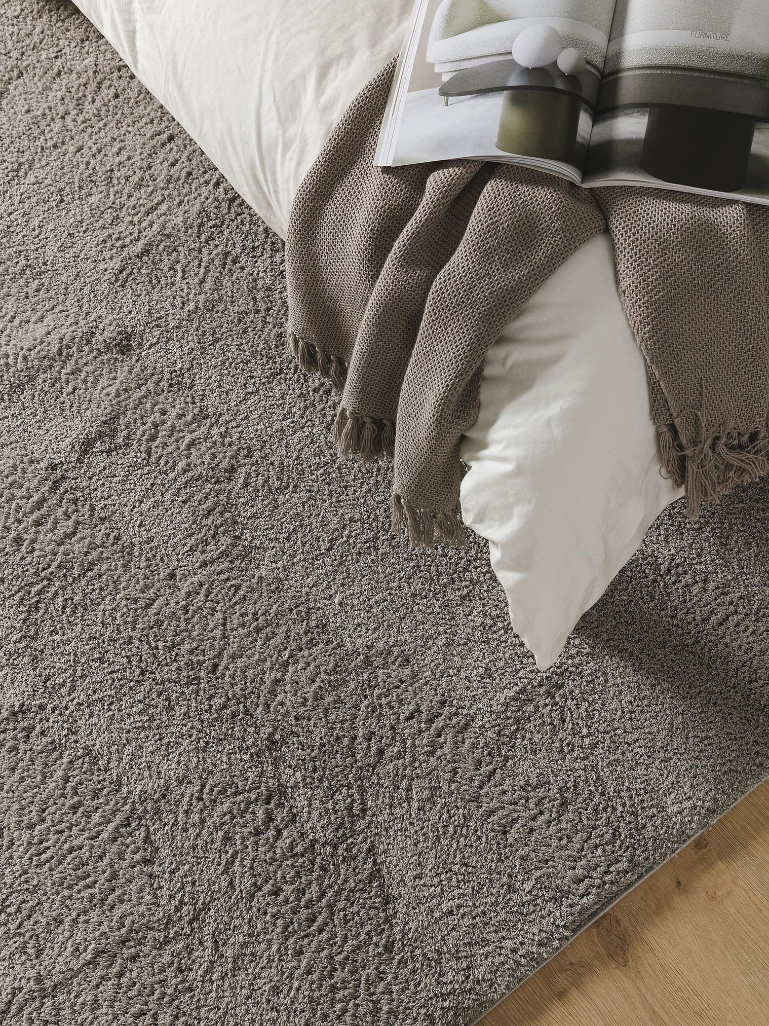 Tapis en 100% Polyester (Microfibres) en Gris avec une pile de 21 - 30 mm de hauteur de benuta Nest