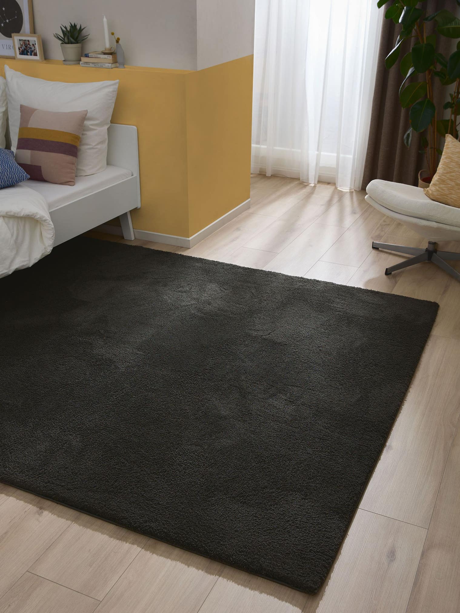 Tapis en 100% Polyester en Noir avec une pile de 31 - 40 mm de hauteur de benuta Nest